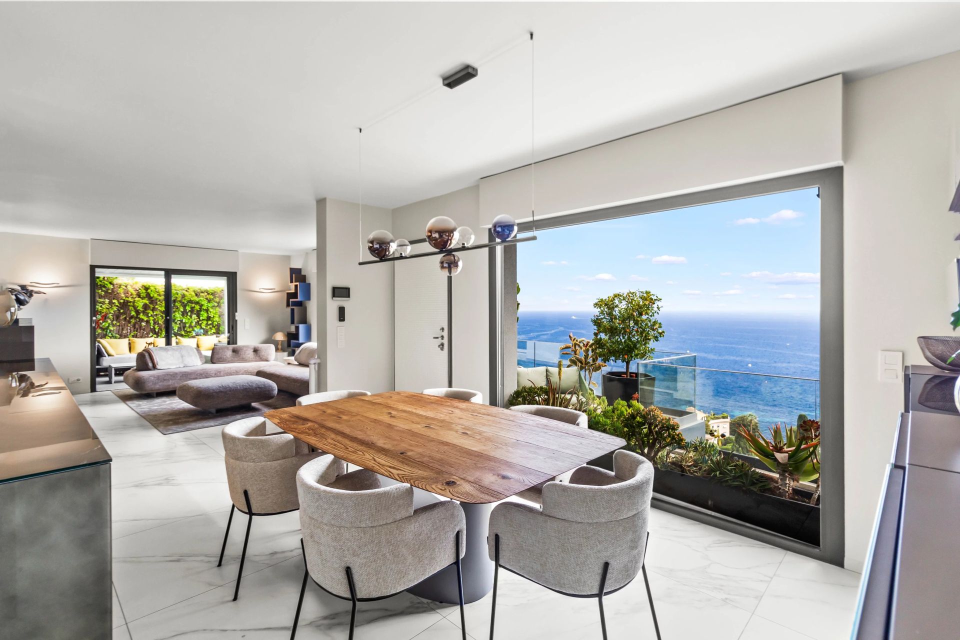 villa 5 Rooms for sale on Èze (06360)