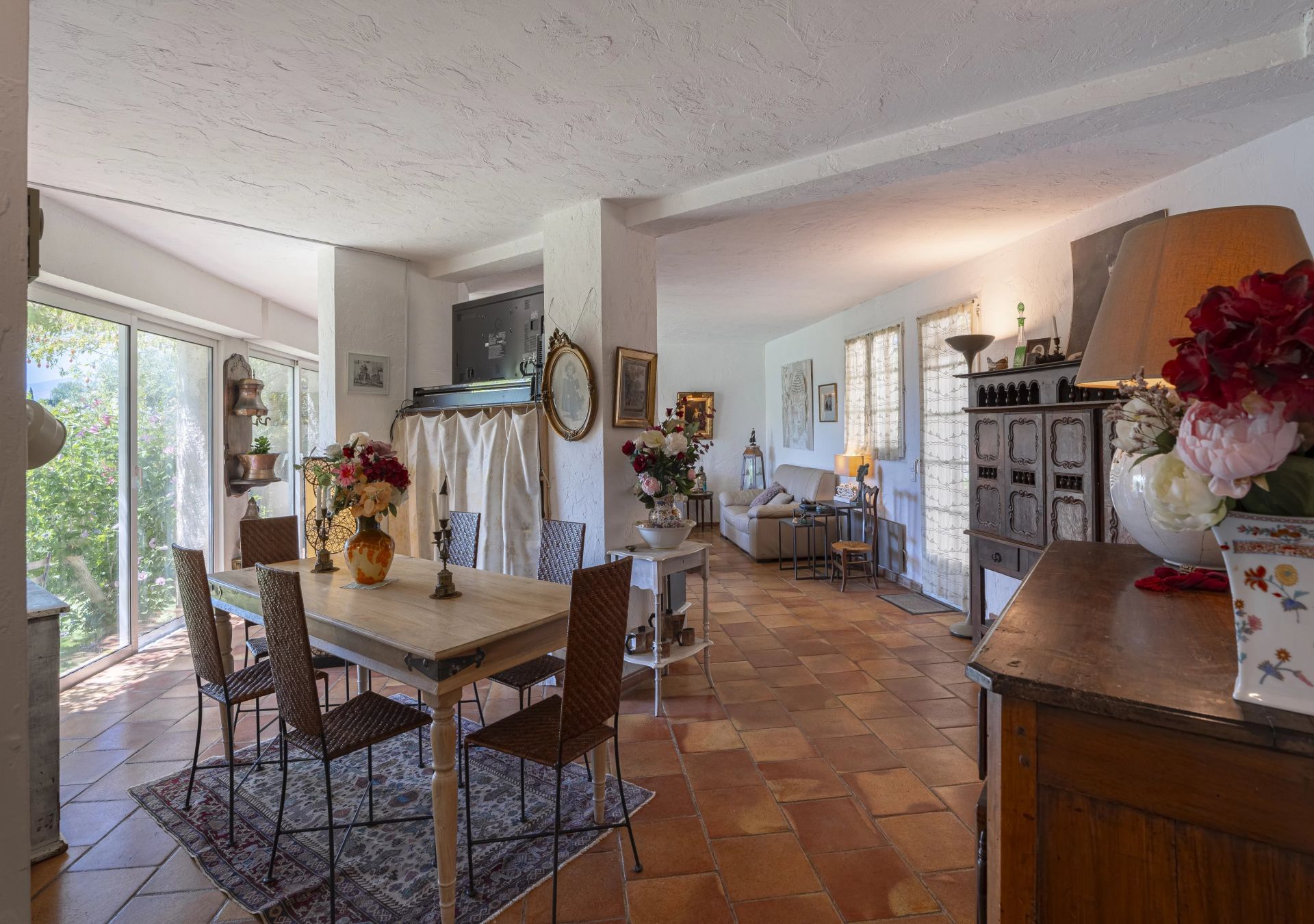 apartment 4 Rooms for sale on Saint-Paul-de-Vence (06570)