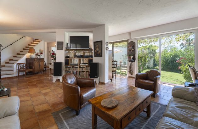 Sale Apartment Saint-Paul-de-Vence 4&nbsp;Rooms 115.57&nbsp;m²