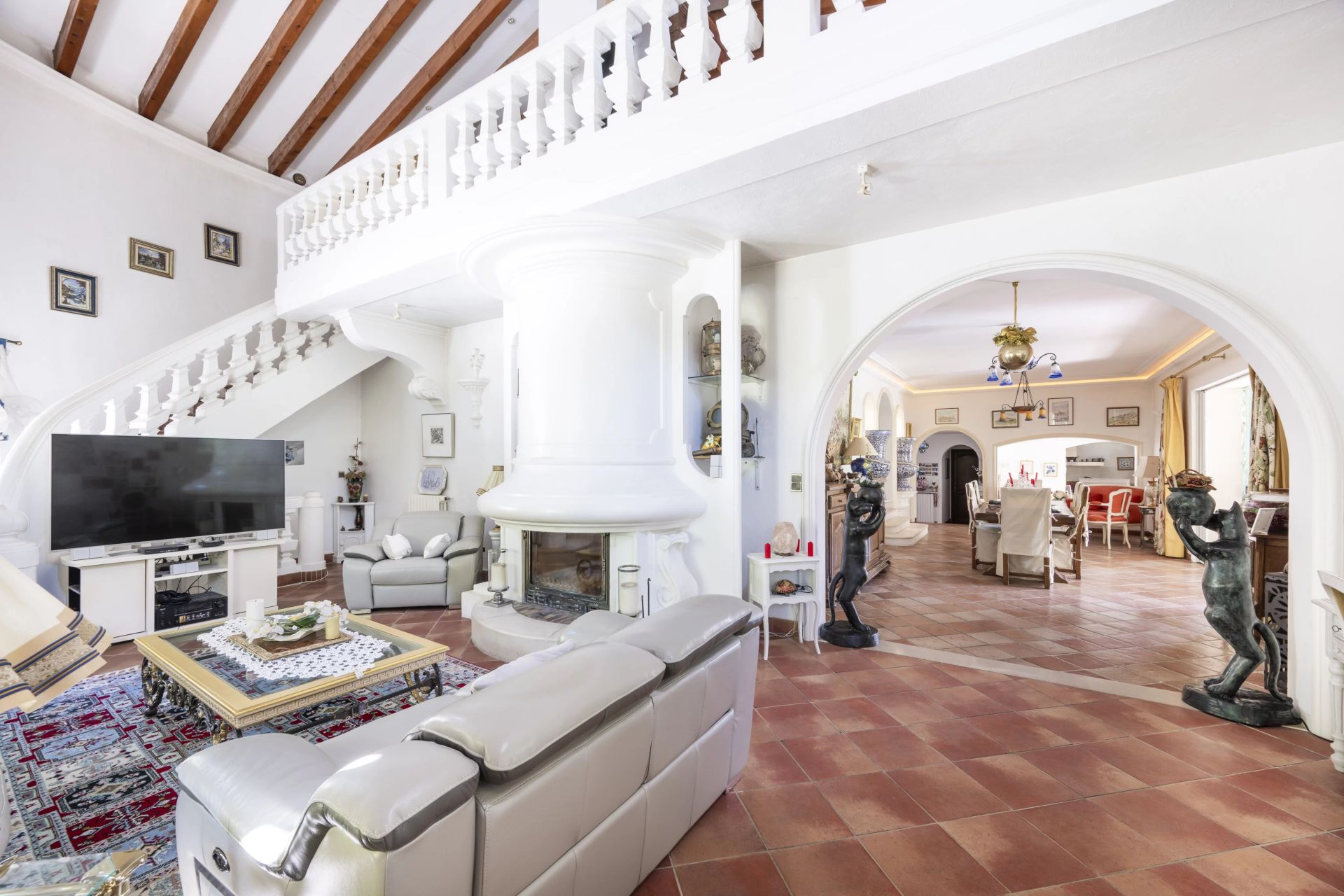 villa 6 Rooms for sale on Le Broc (06510)