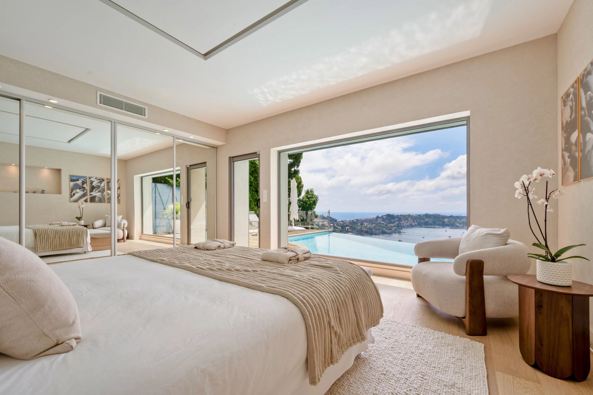 villa 6 Rooms for sale on Villefranche-sur-Mer (06230)