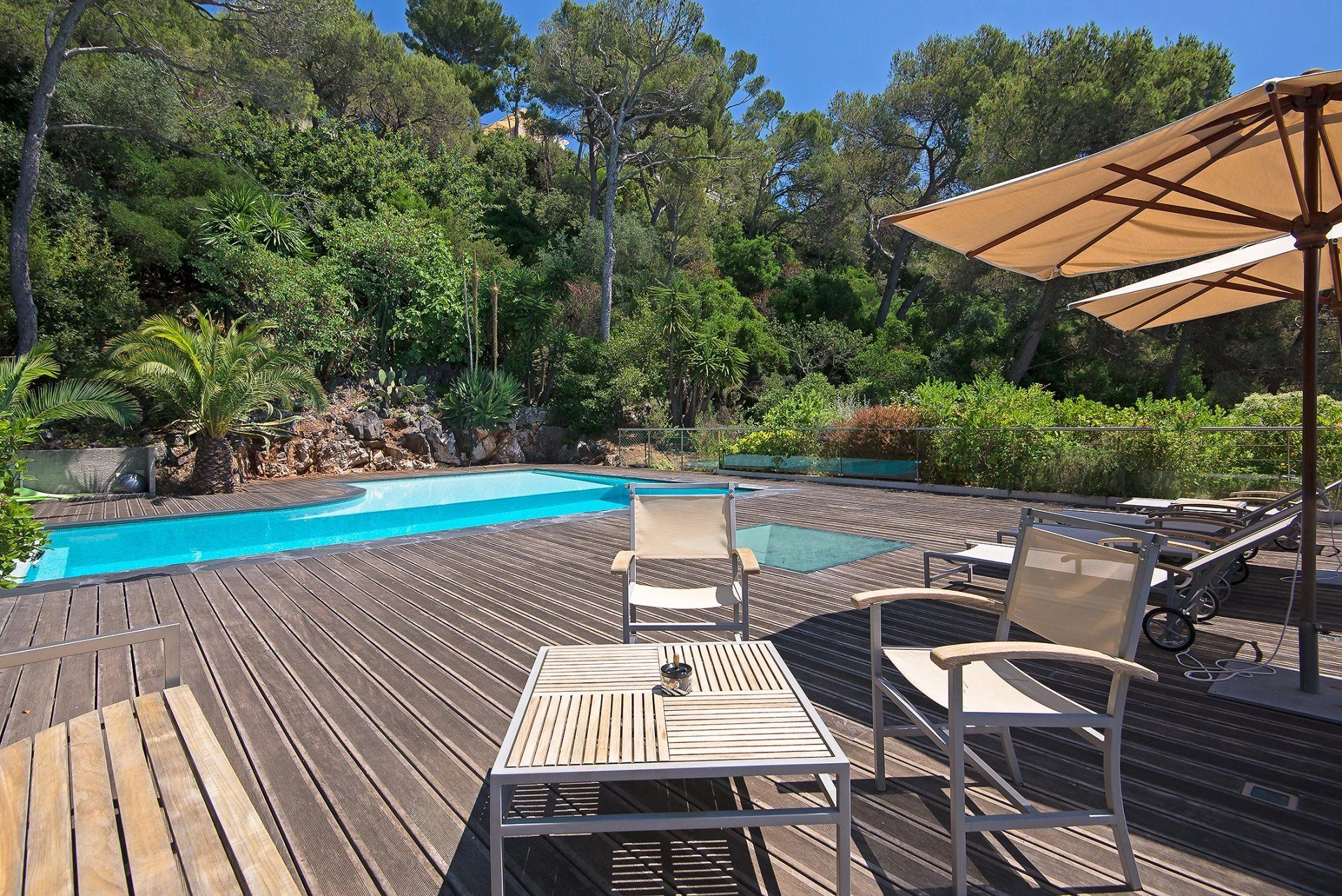 villa 6 Pièces en location saisonnière sur Saint-Jean-Cap-Ferrat (06230)