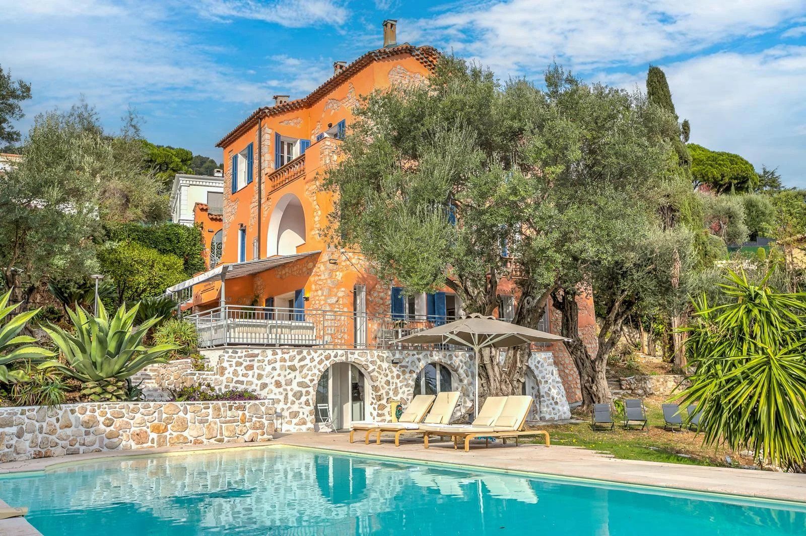 Sale Villa Roquebrune-Cap-Martin 6&nbsp;Rooms 294.6&nbsp;m²