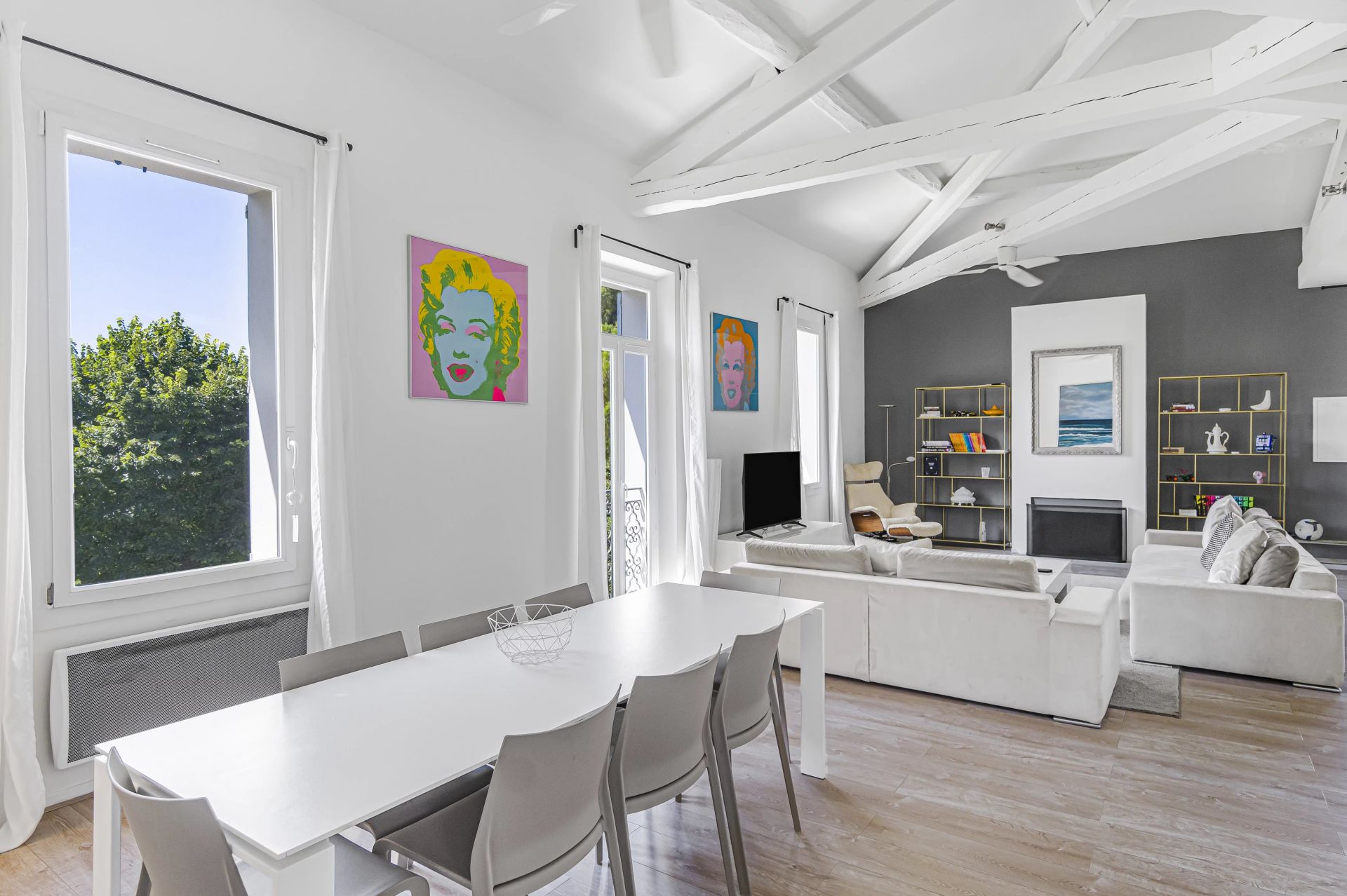 apartment 4 Rooms for sale on Cannes (06400)