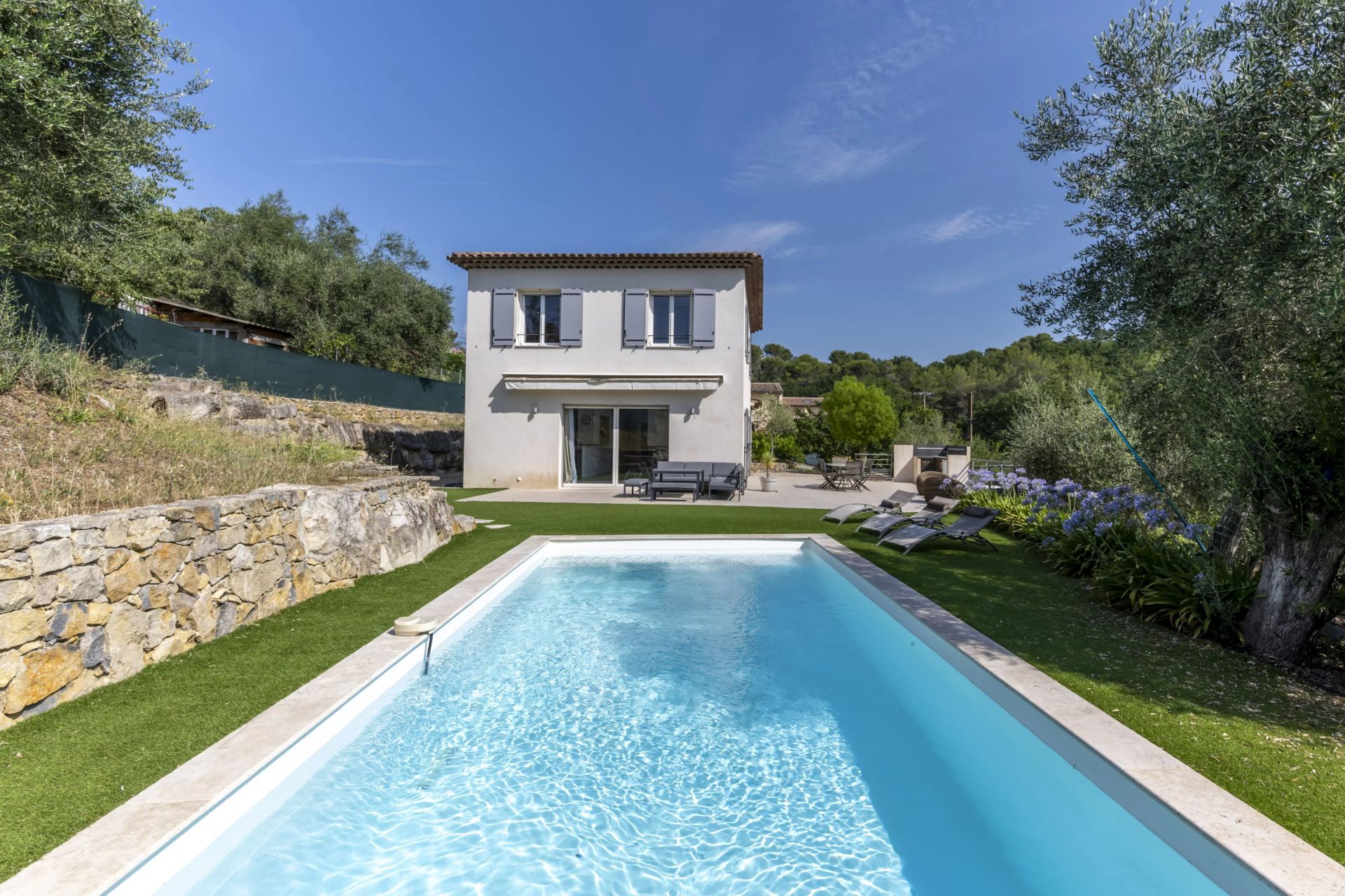 villa 5 Pièces en location sur Châteauneuf-Grasse (06740)