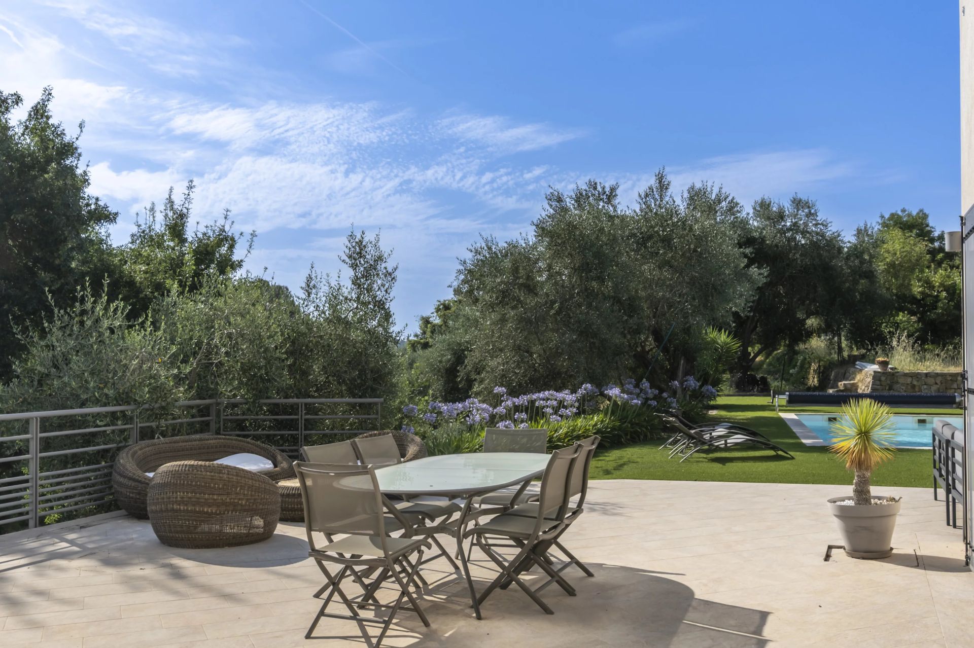 villa 5 Pièces en location sur Châteauneuf-Grasse (06740)