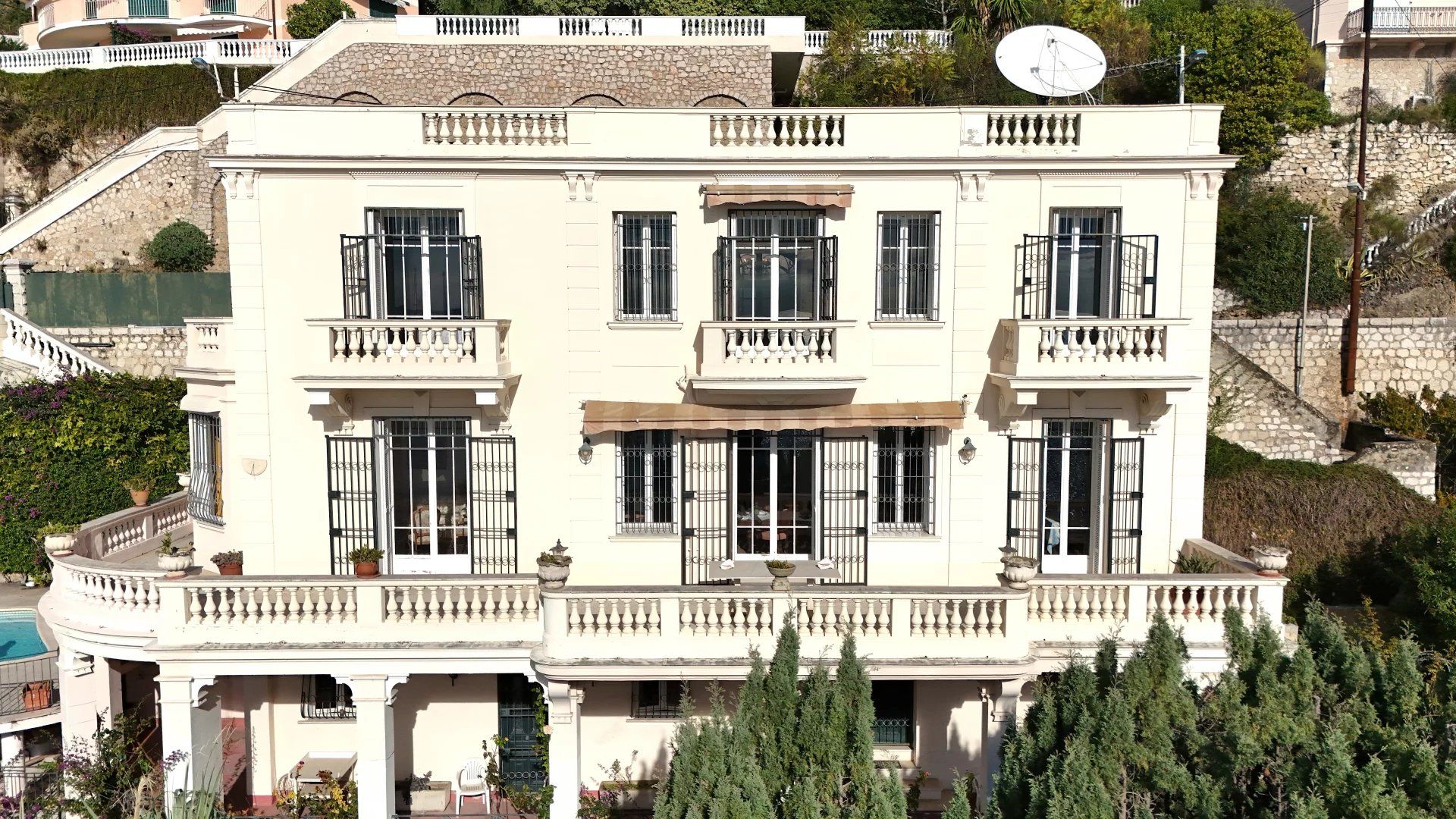 villa 12 Pièces en vente sur Roquebrune-Cap-Martin (06190)