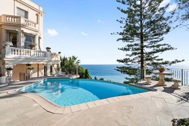 Vente Villa Roquebrune-Cap-Martin 12&nbsp;Pièces 320.3&nbsp;m²