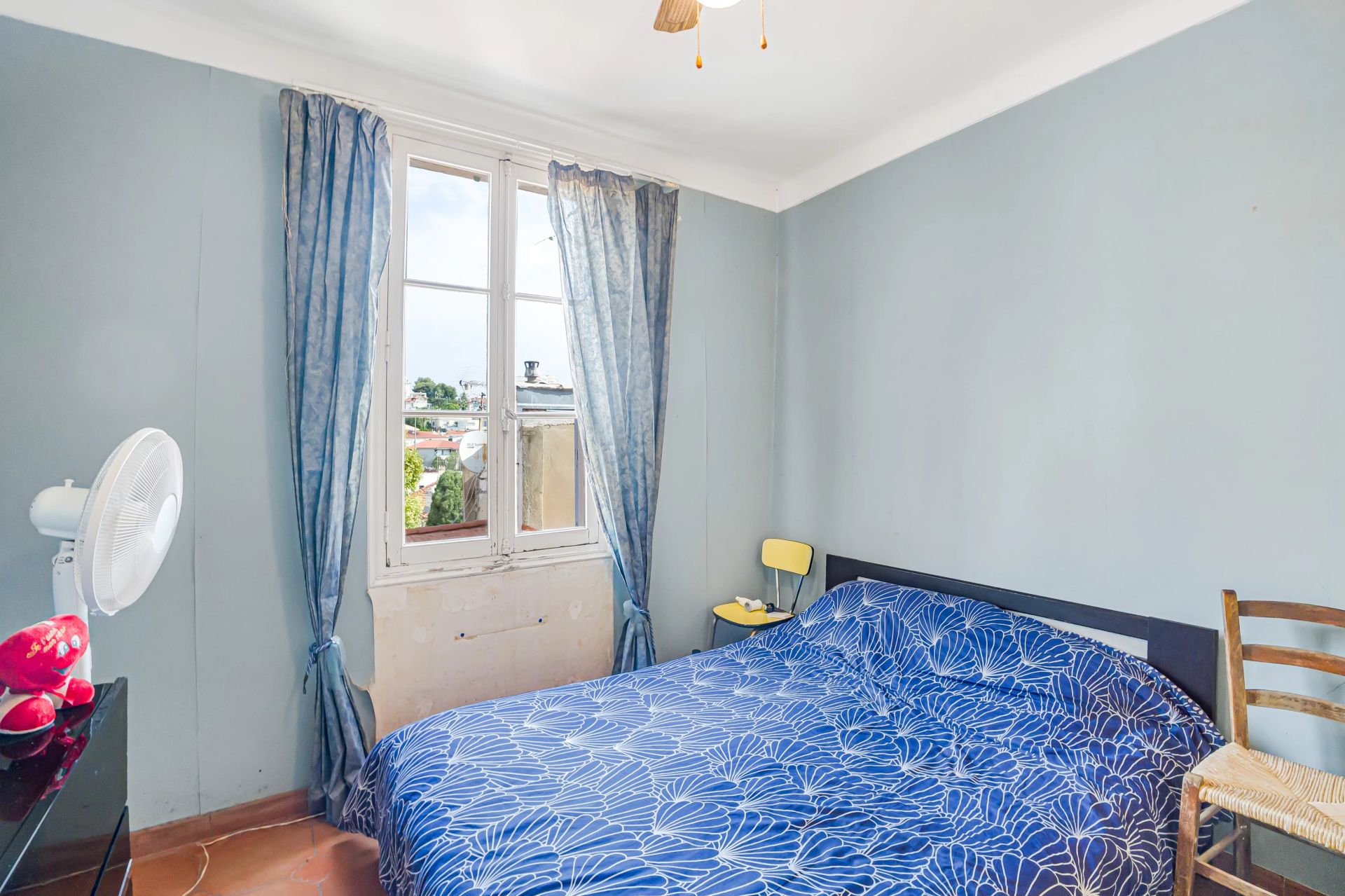 building for sale on Cannes (06400)