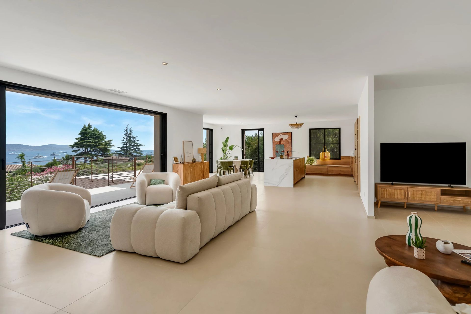 villa 5 Rooms for sale on Gassin (83580)