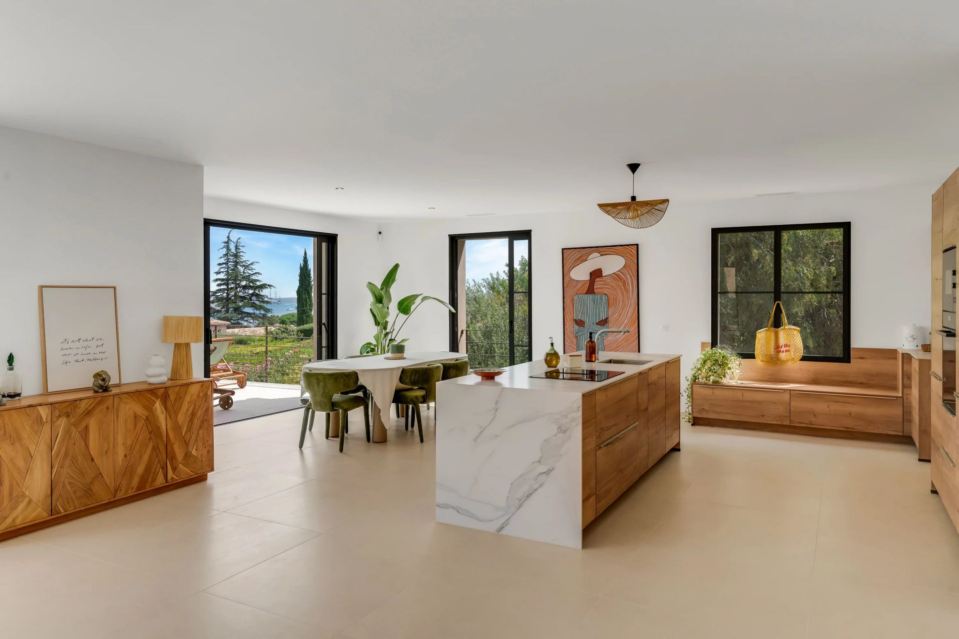 villa 5 Rooms for sale on Gassin (83580)