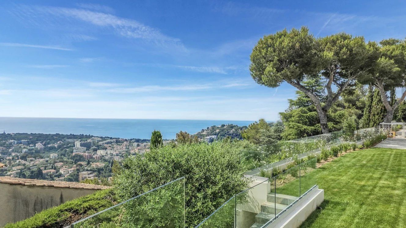 villa 5 Rooms for sale on Roquebrune-Cap-Martin (06190)