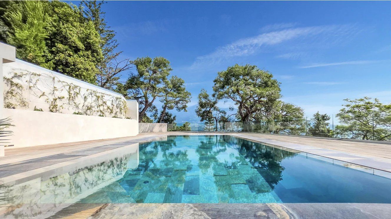 villa 5 Rooms for sale on Roquebrune-Cap-Martin (06190)