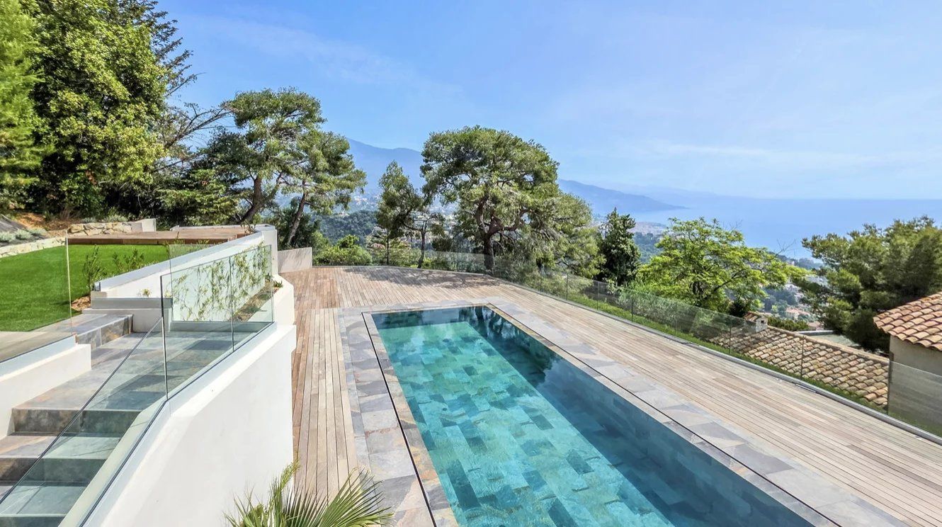 villa 5 Rooms for sale on Roquebrune-Cap-Martin (06190)