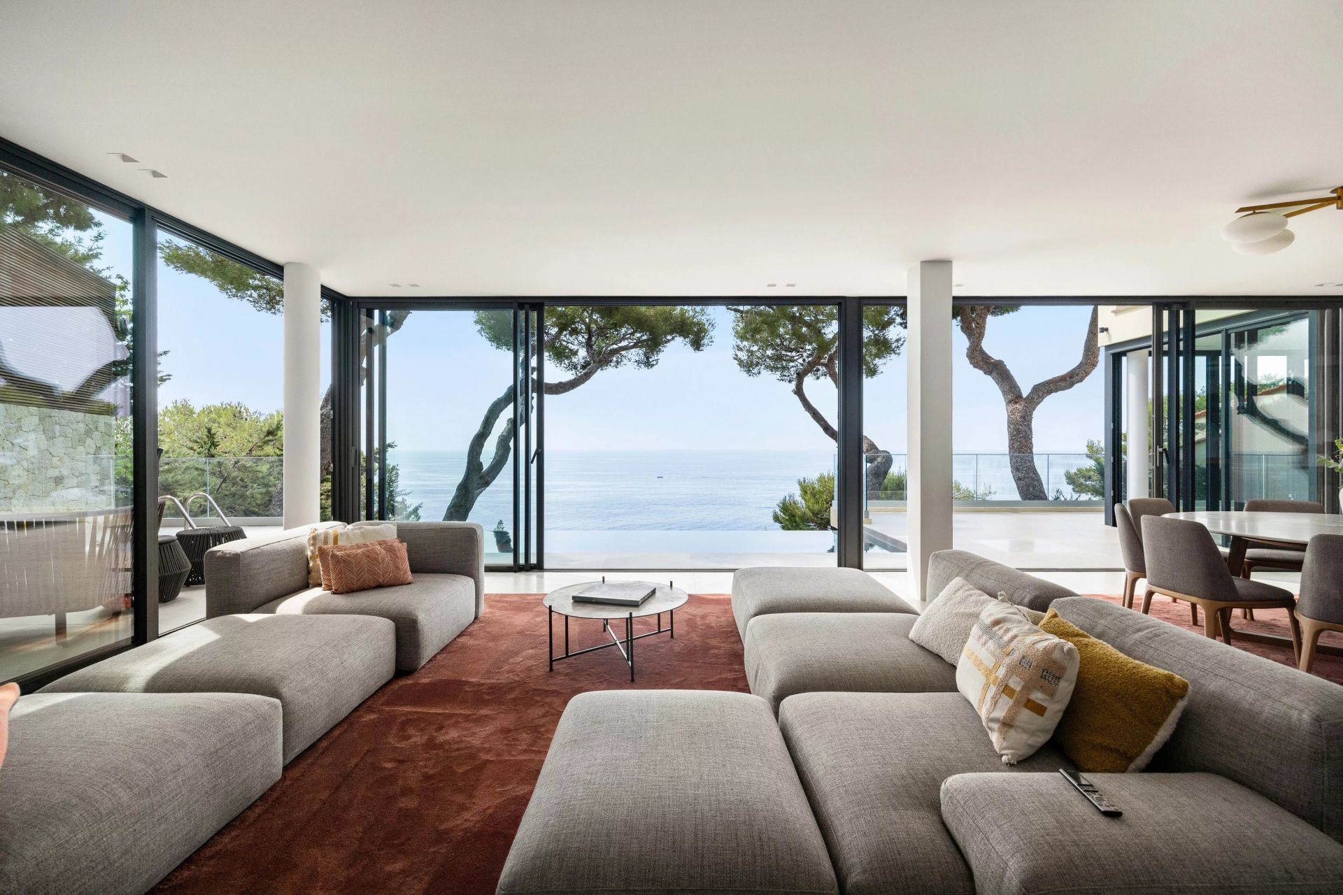 villa 5 Rooms for sale on Èze (06360)