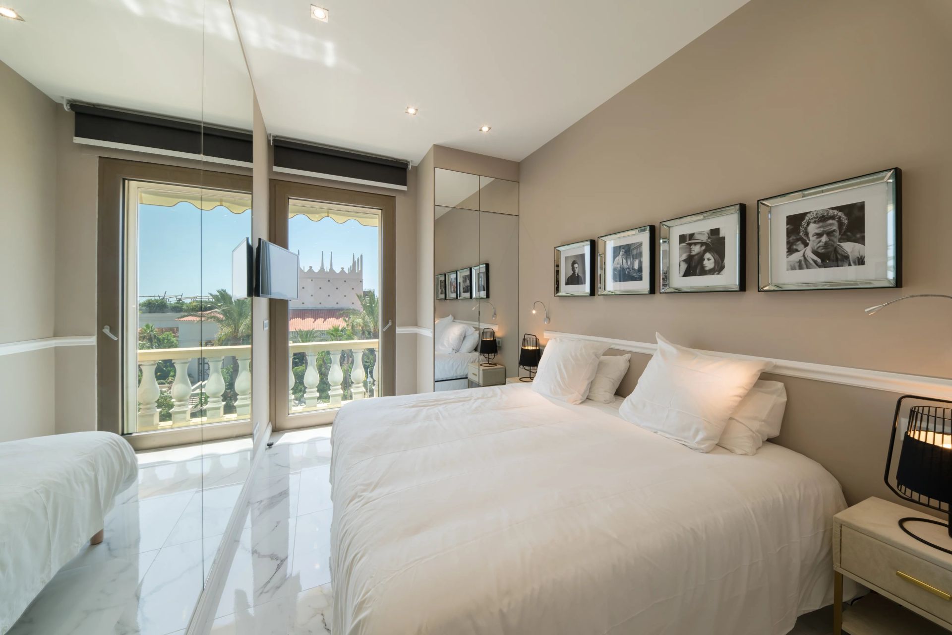 apartment 3 Rooms for sale on Cannes (06400)