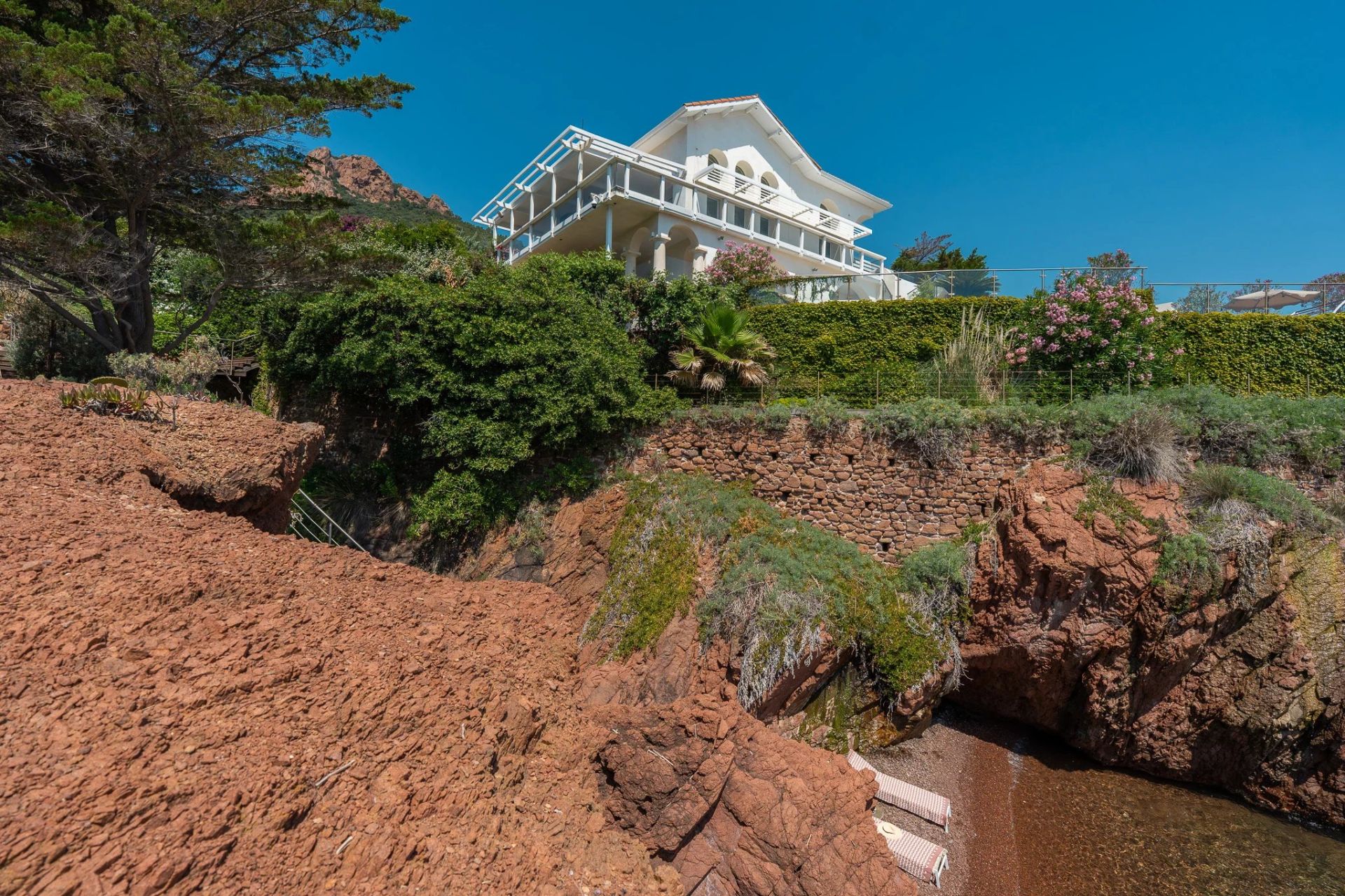villa for sale on Saint-Raphaël (83530)