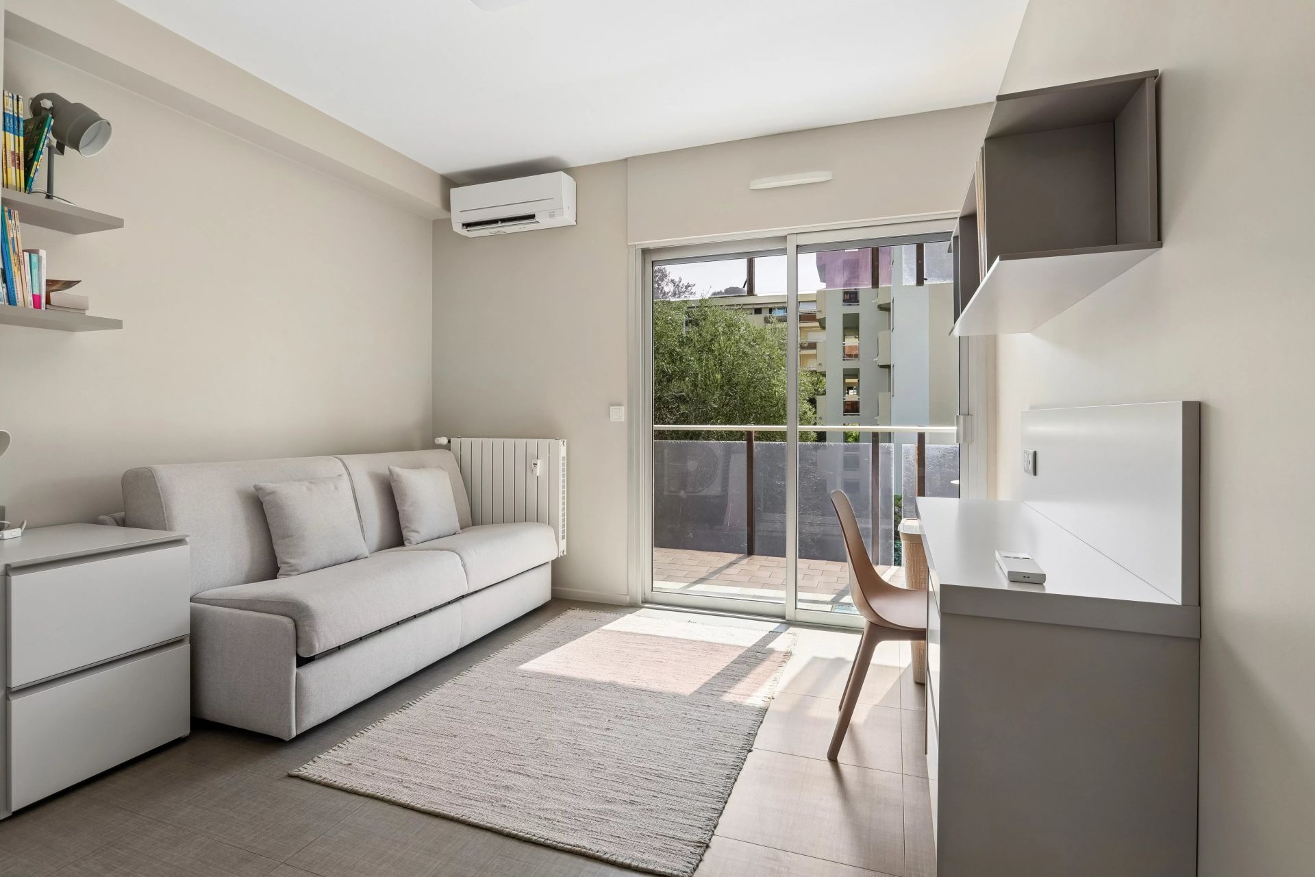apartment 5 Rooms for sale on Nice (06000)