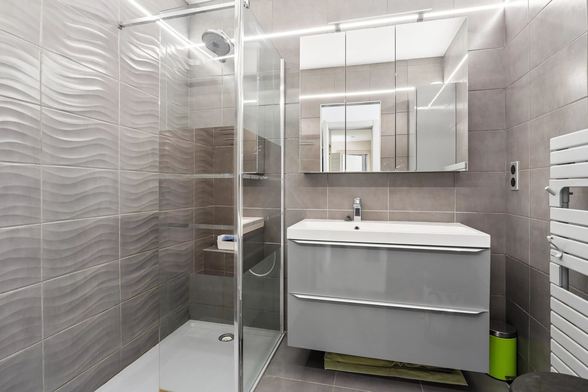 apartment 5 Rooms for sale on Nice (06000)