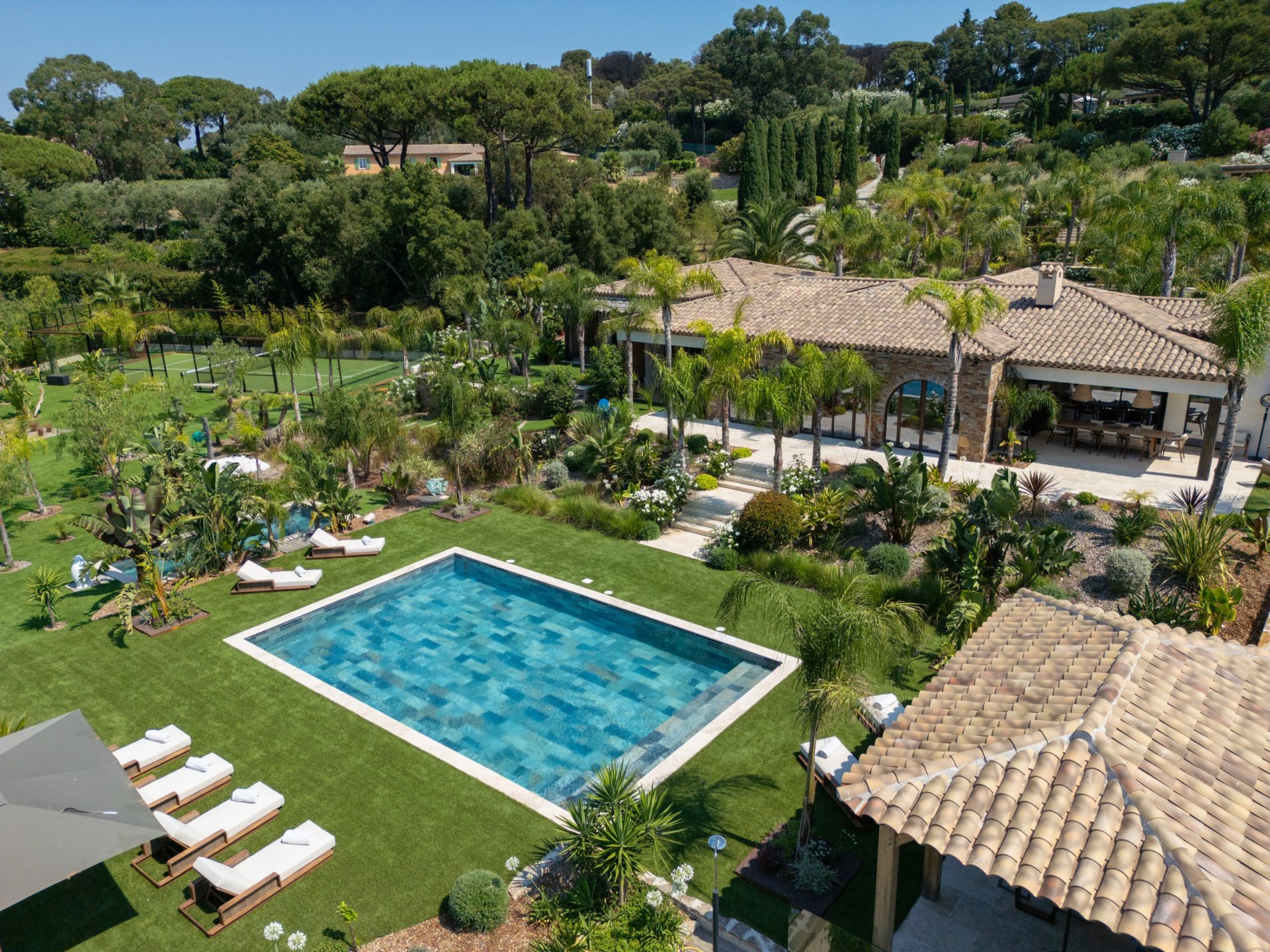villa 6 Pièces en location saisonnière sur Saint-Tropez (83990)