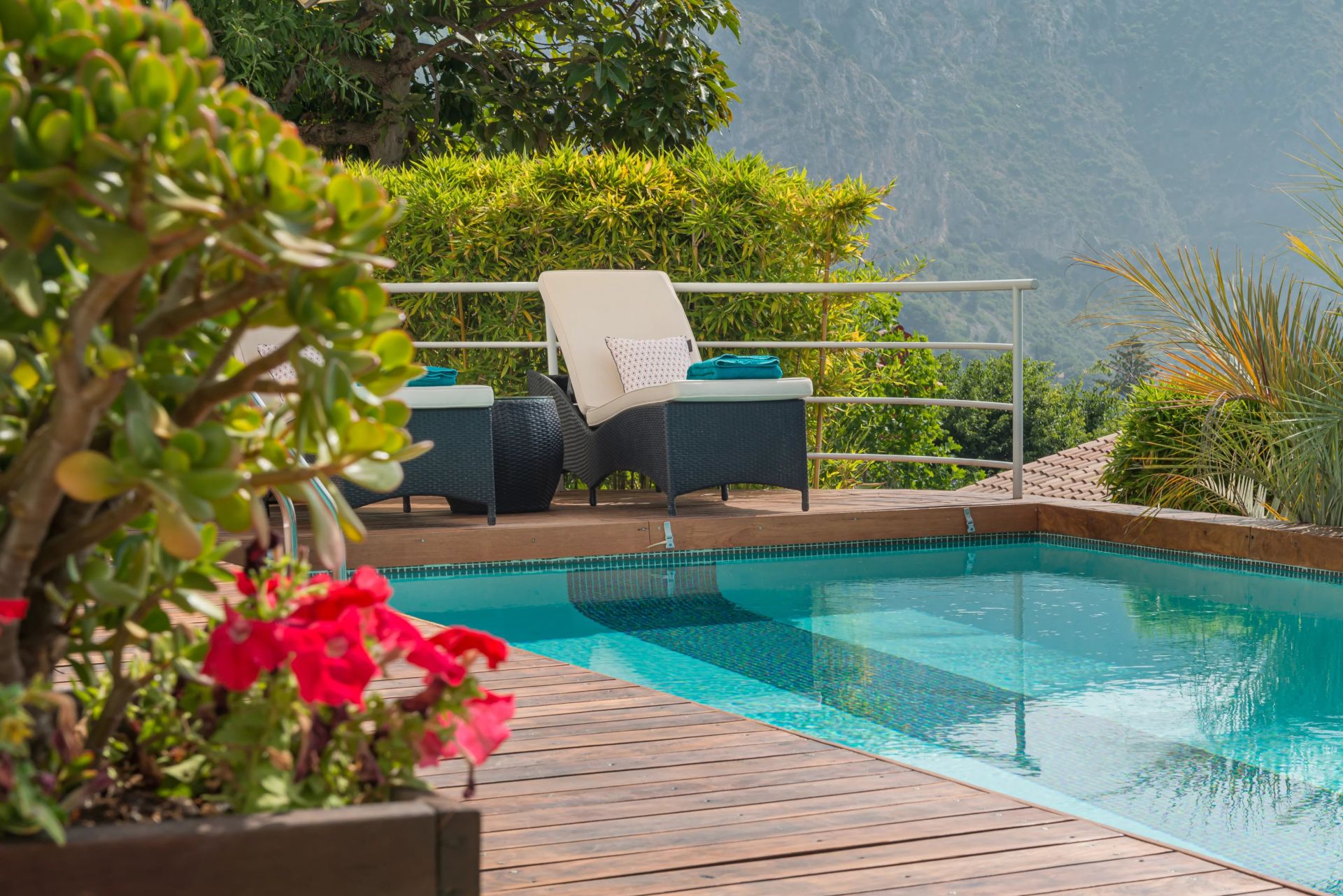 villa 7 Rooms for seasonal rent on Èze (06360)