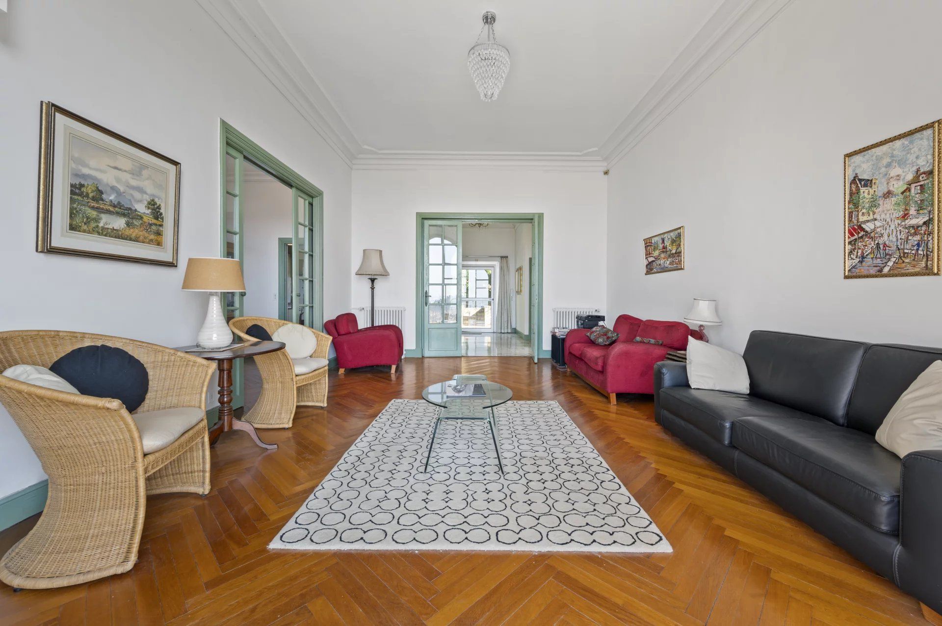 villa 9 Rooms for sale on Nice (06300)