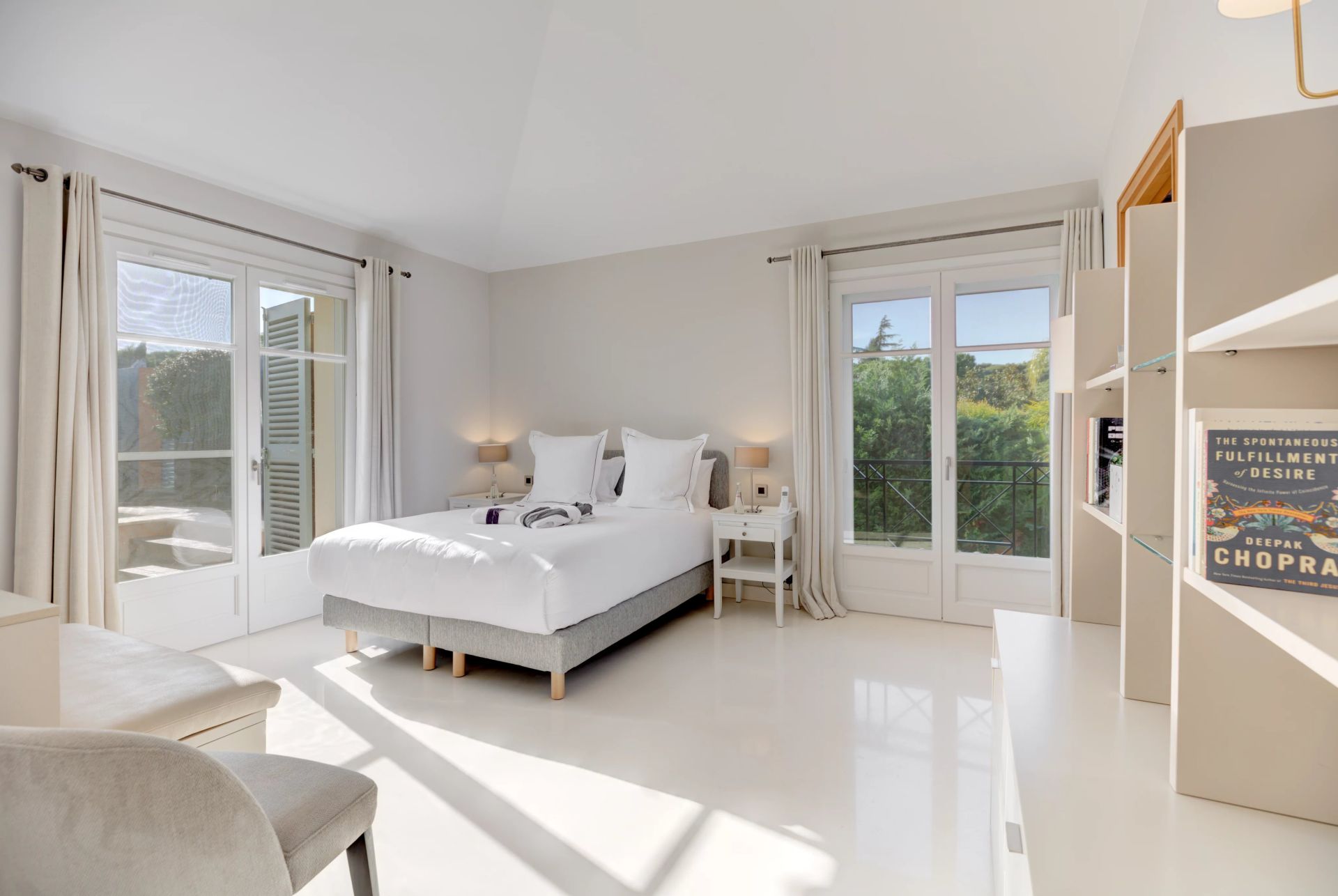 villa 8 Rooms for seasonal rent on Saint-Jean-Cap-Ferrat (06230)