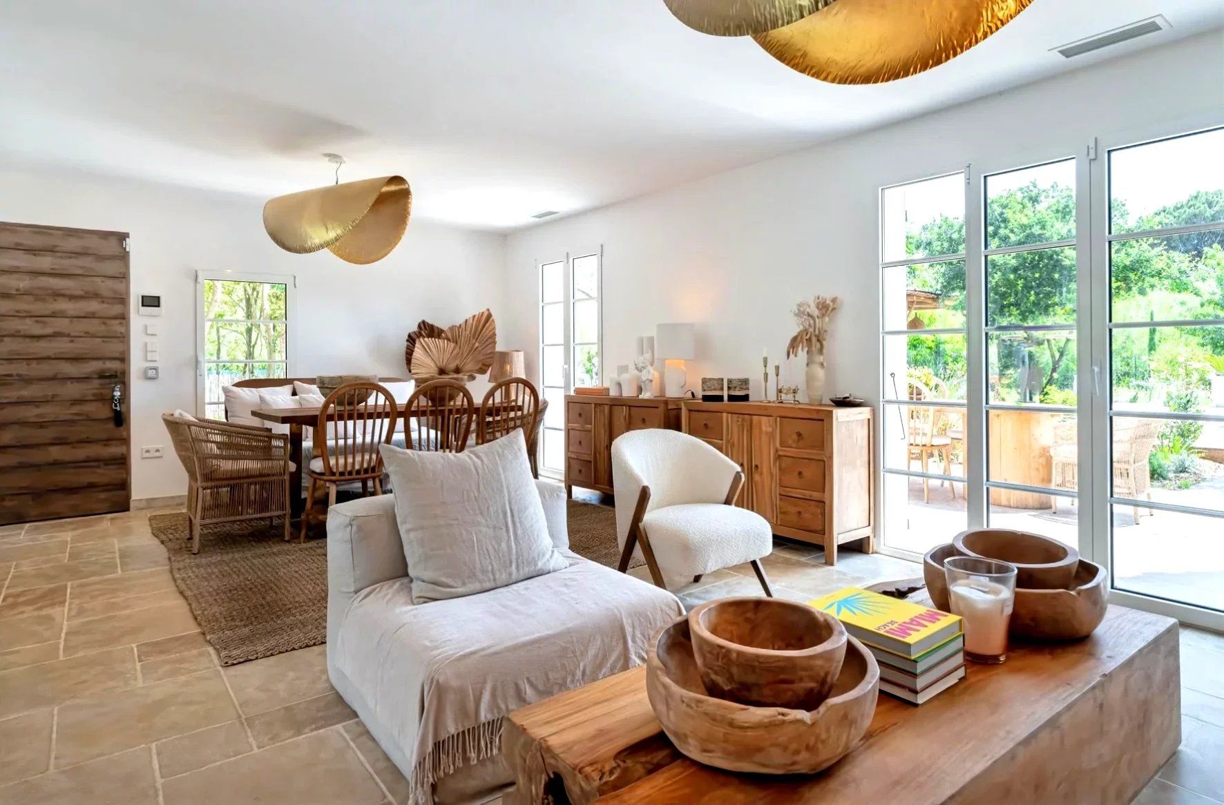 villa 6 Pièces en location saisonnière sur Saint-Tropez (83990)