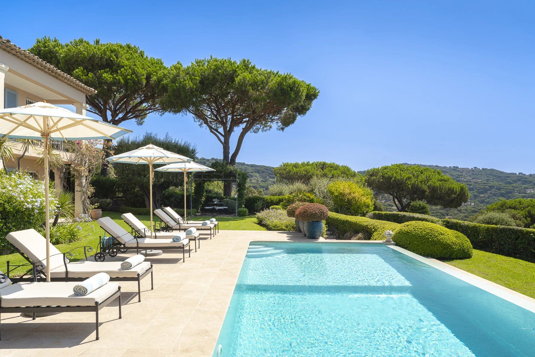 villa 5 Pièces en location saisonnière sur La Croix-Valmer (83420)
