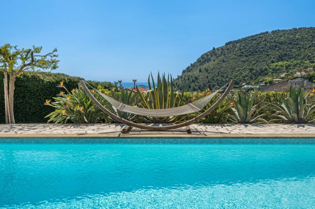 Location saisonnière Villa Èze 8&nbsp;Pièces 300&nbsp;m²
