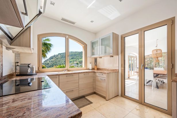 Location saisonnière Villa Èze 8&nbsp;Pièces 300&nbsp;m²