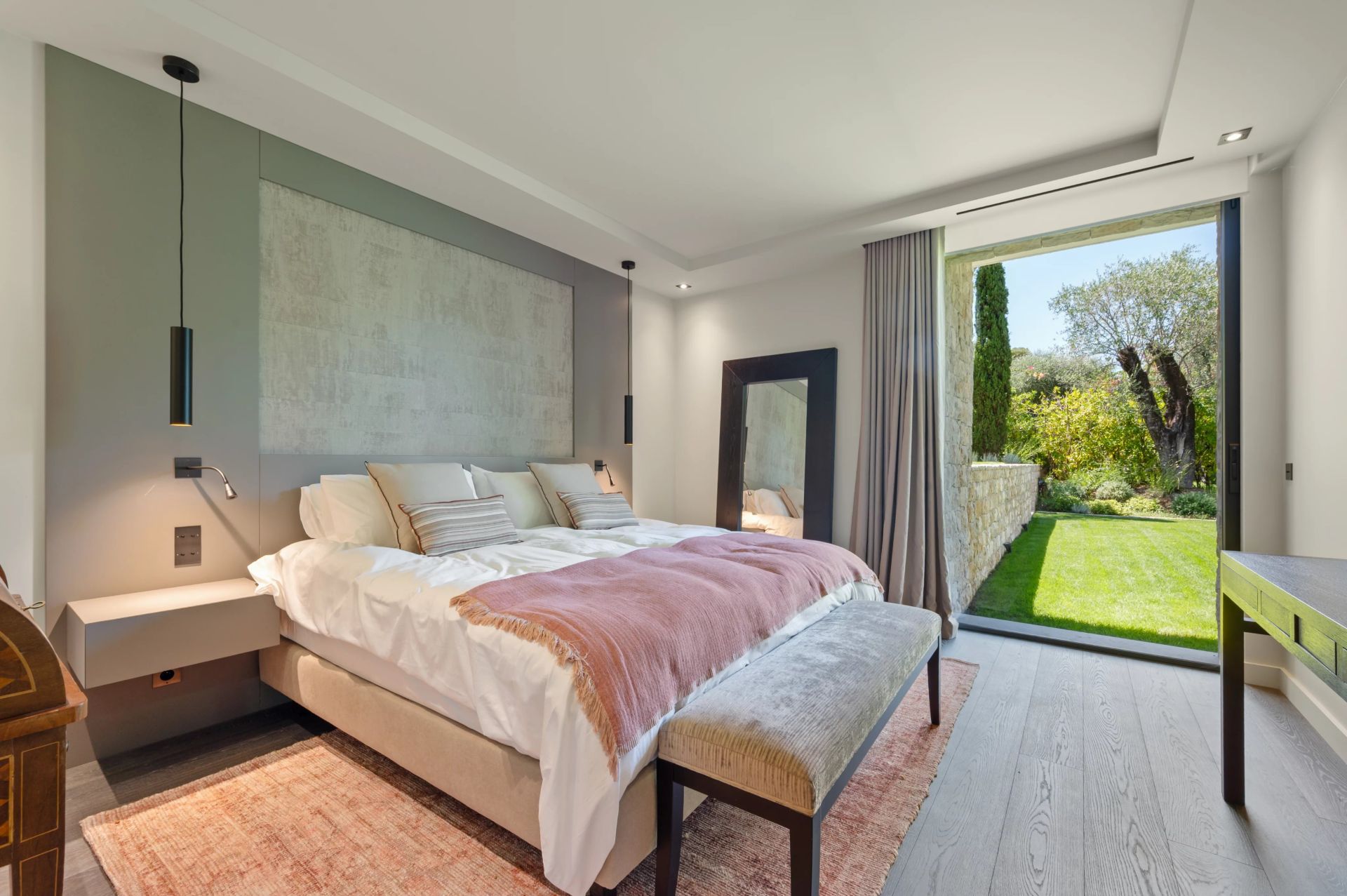 villa 7 Pièces en location saisonnière sur Saint-Jean-Cap-Ferrat (06230)