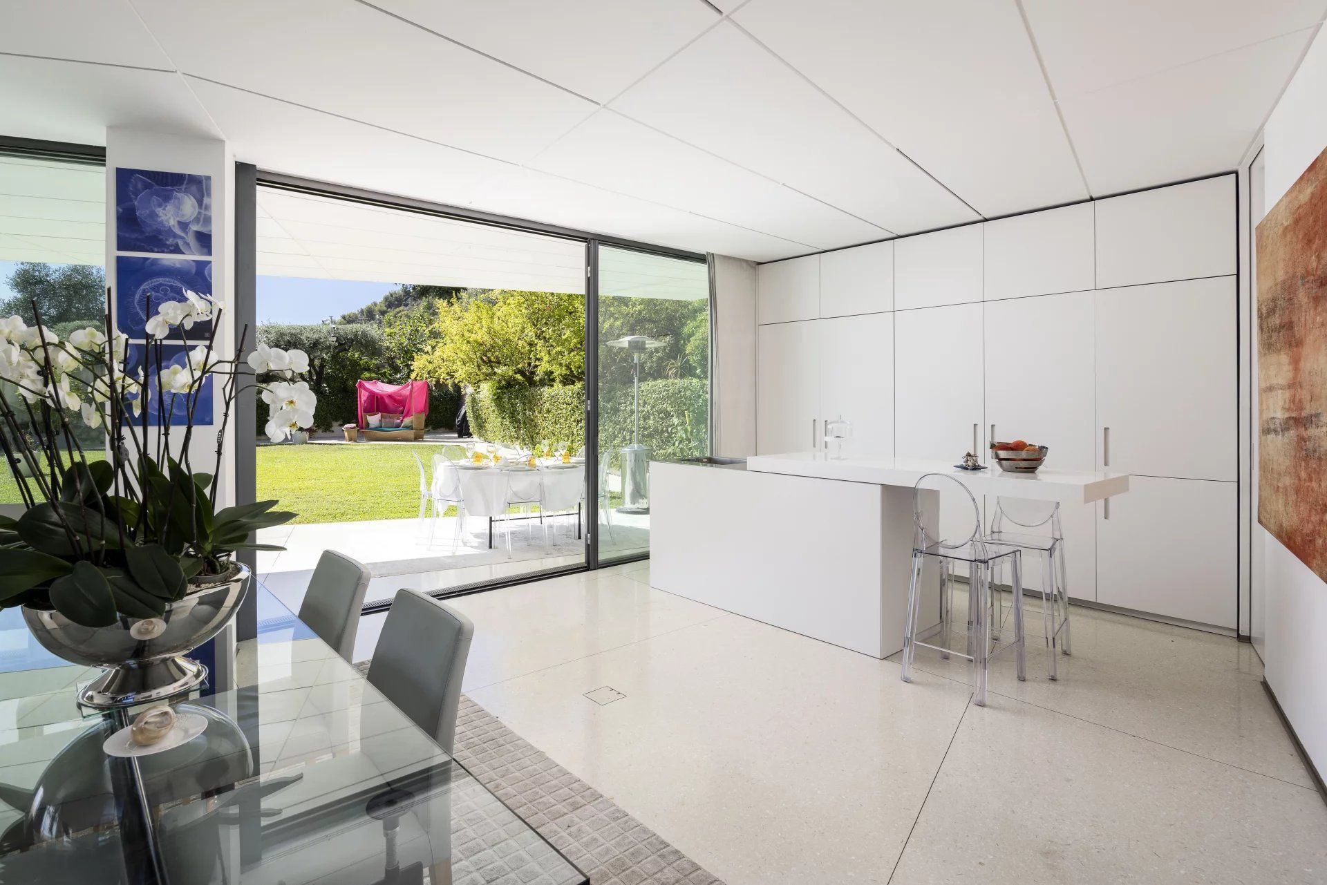 villa 7 Rooms for seasonal rent on Beausoleil (06240)