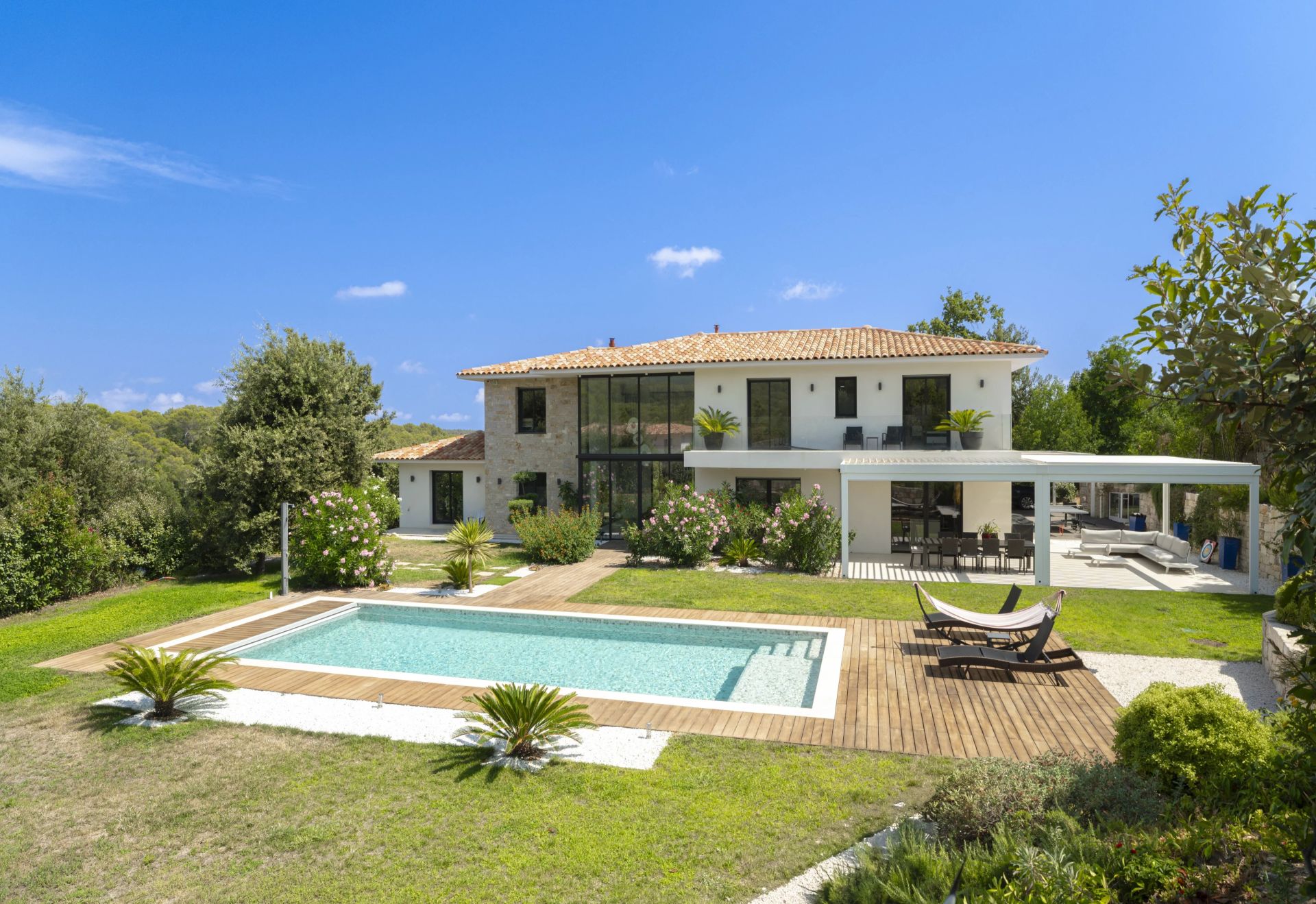 villa 7 Pièces en vente sur Roquefort-les-Pins (06330)