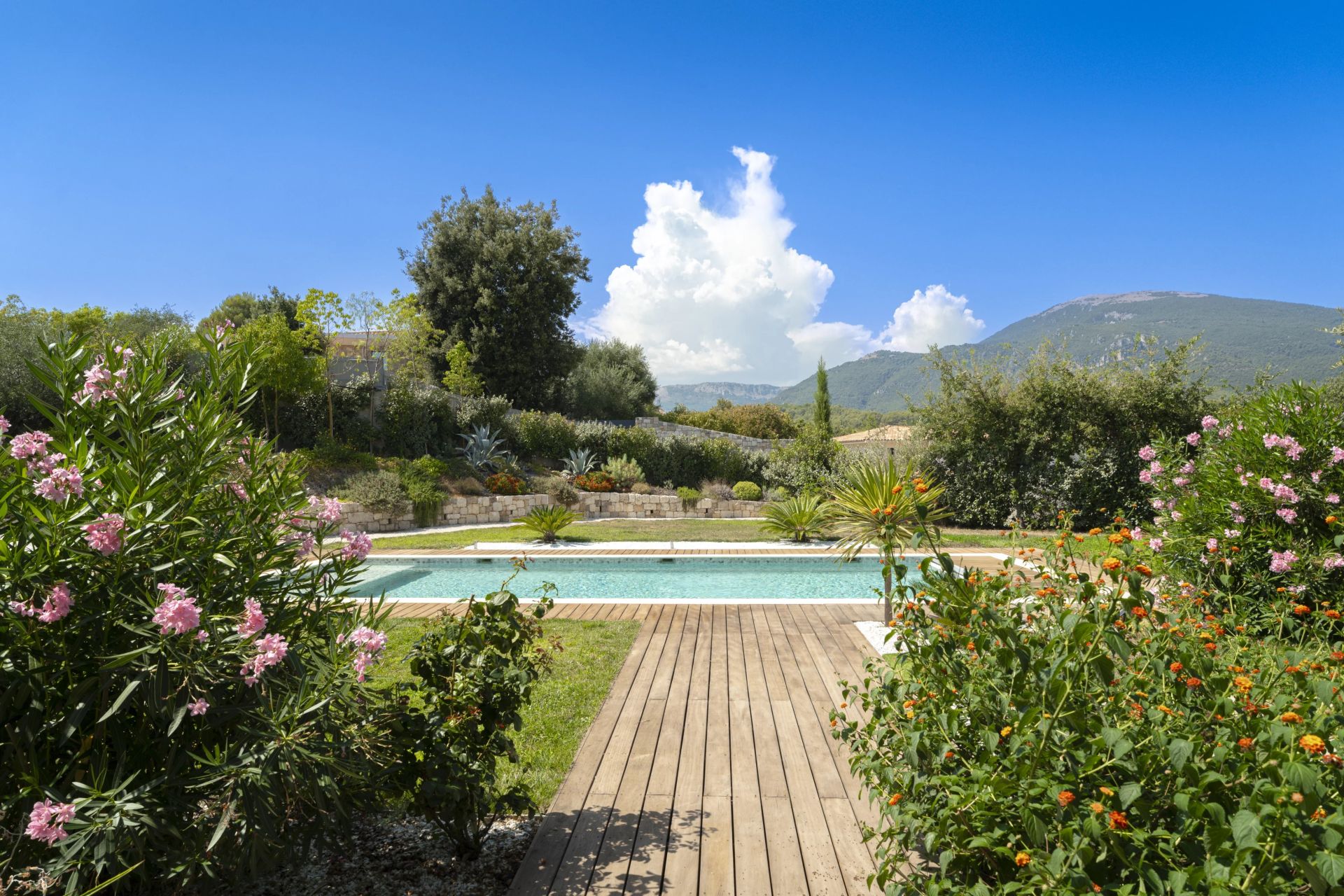 villa 7 Pièces en vente sur Roquefort-les-Pins (06330)