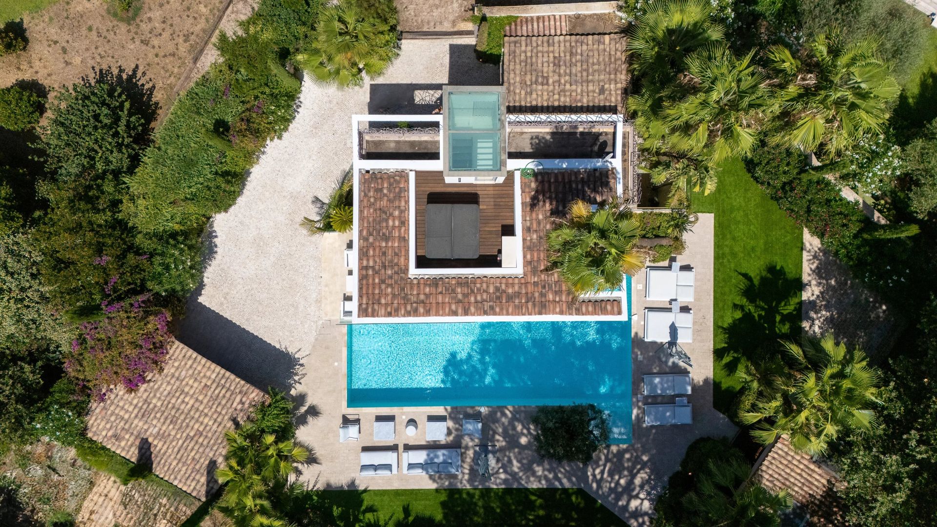 villa 5 Rooms for seasonal rent on Saint-Tropez (83990)