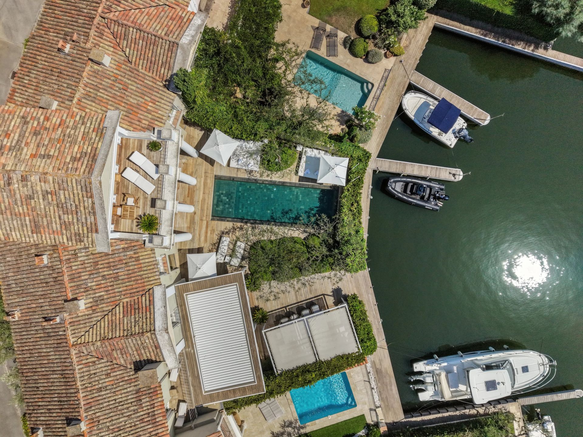 villa 7 Rooms for sale on Grimaud (83310)