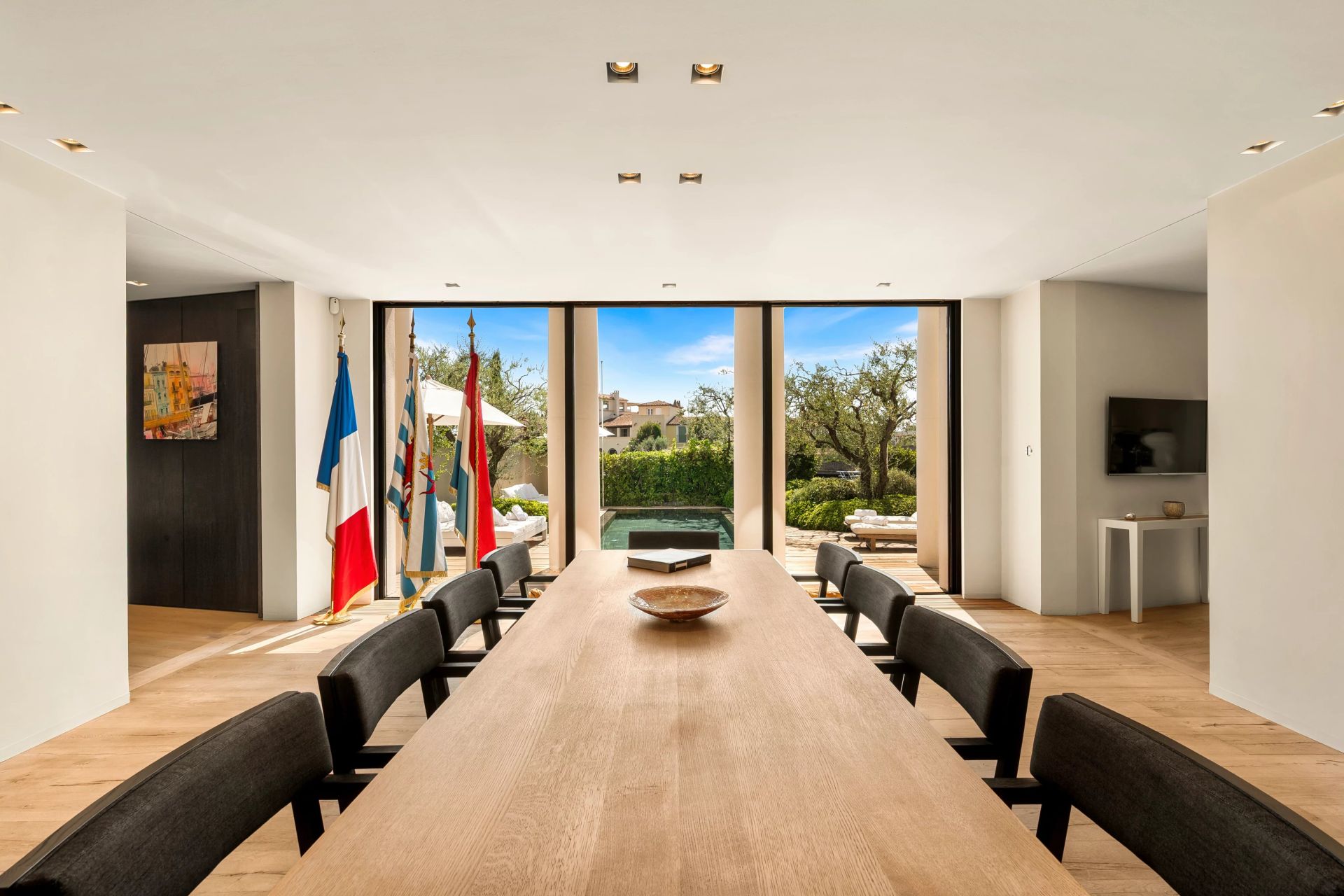 villa 7 Rooms for sale on Grimaud (83310)
