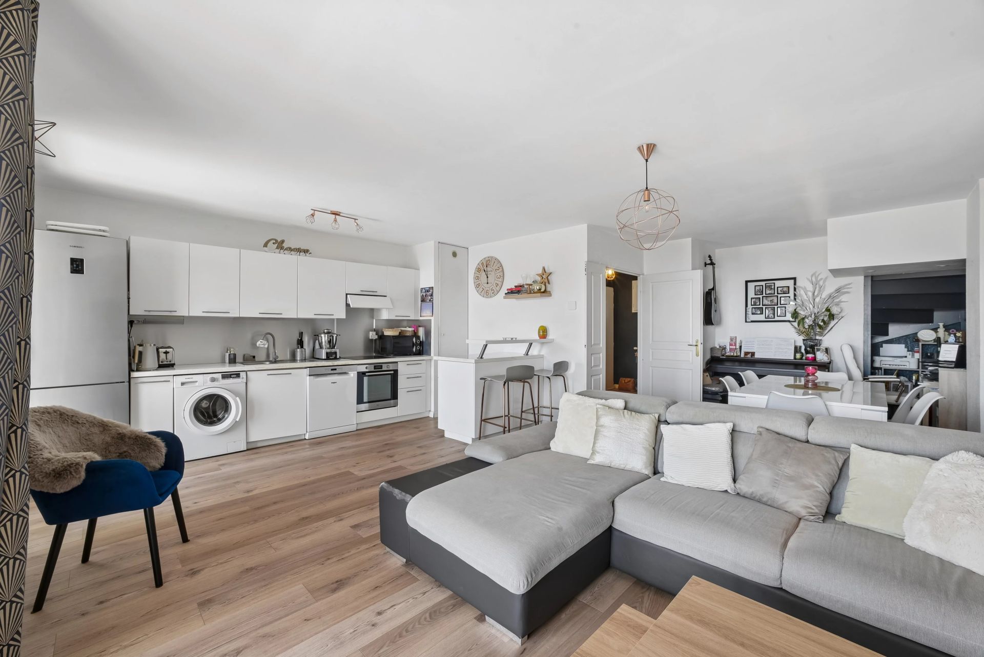 apartment 4 Rooms for sale on Èze (06360)