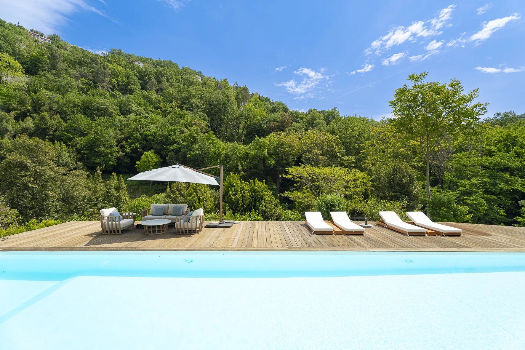villa 8 Pièces en vente sur Vence (06140)