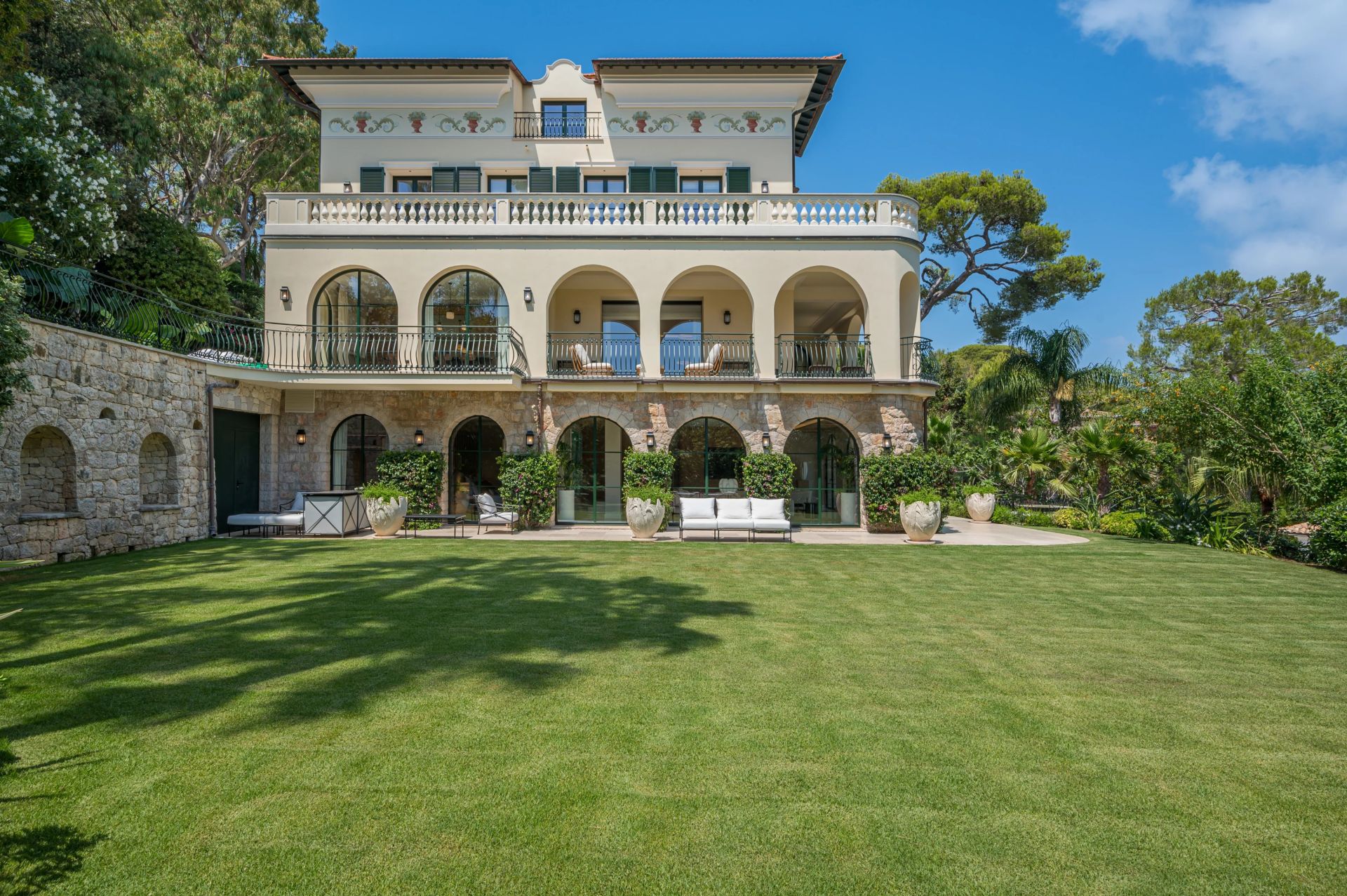 villa 10 Pièces en vente sur Saint-Jean-Cap-Ferrat (06230)