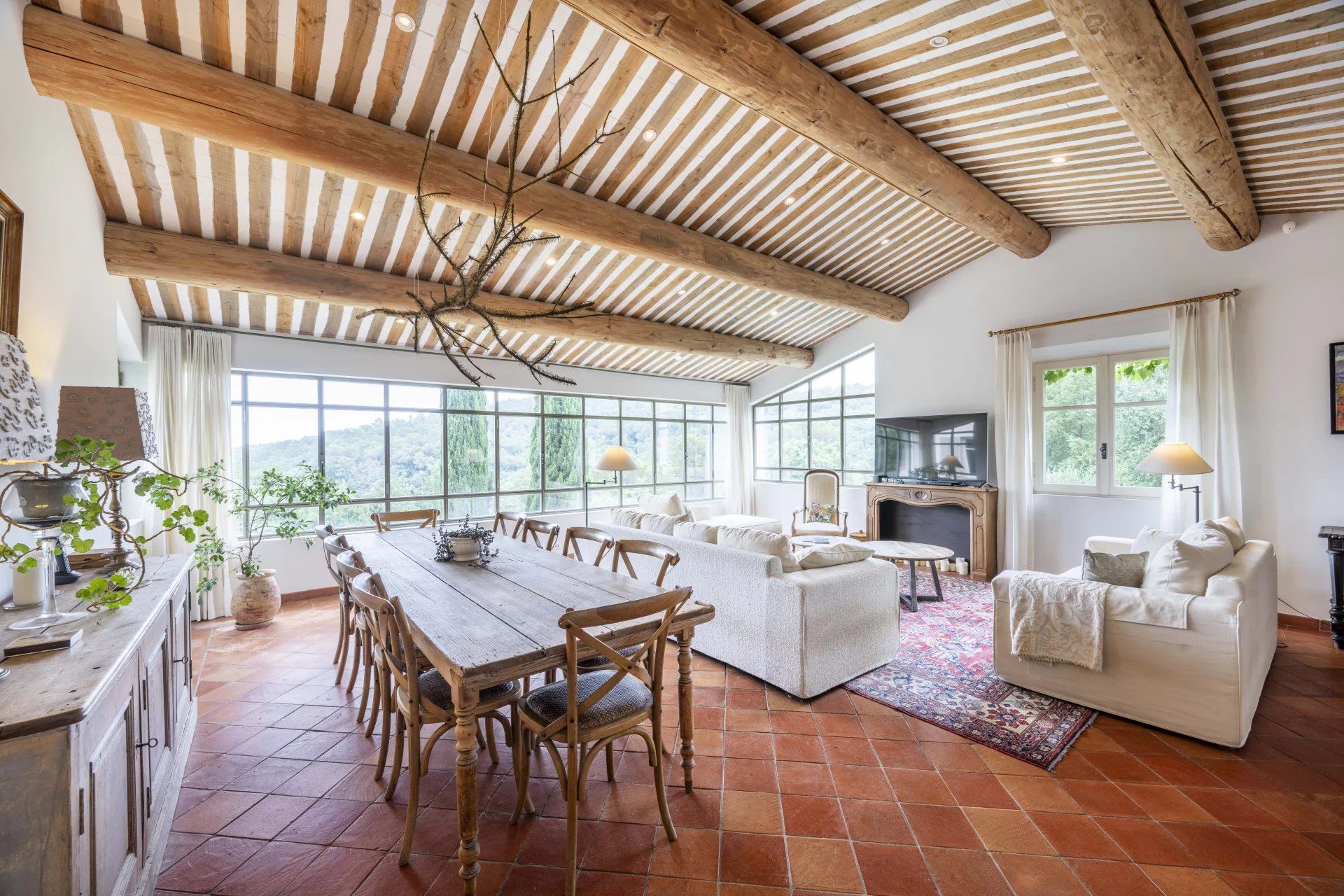 villa 8 Rooms for sale on Valbonne (06560)