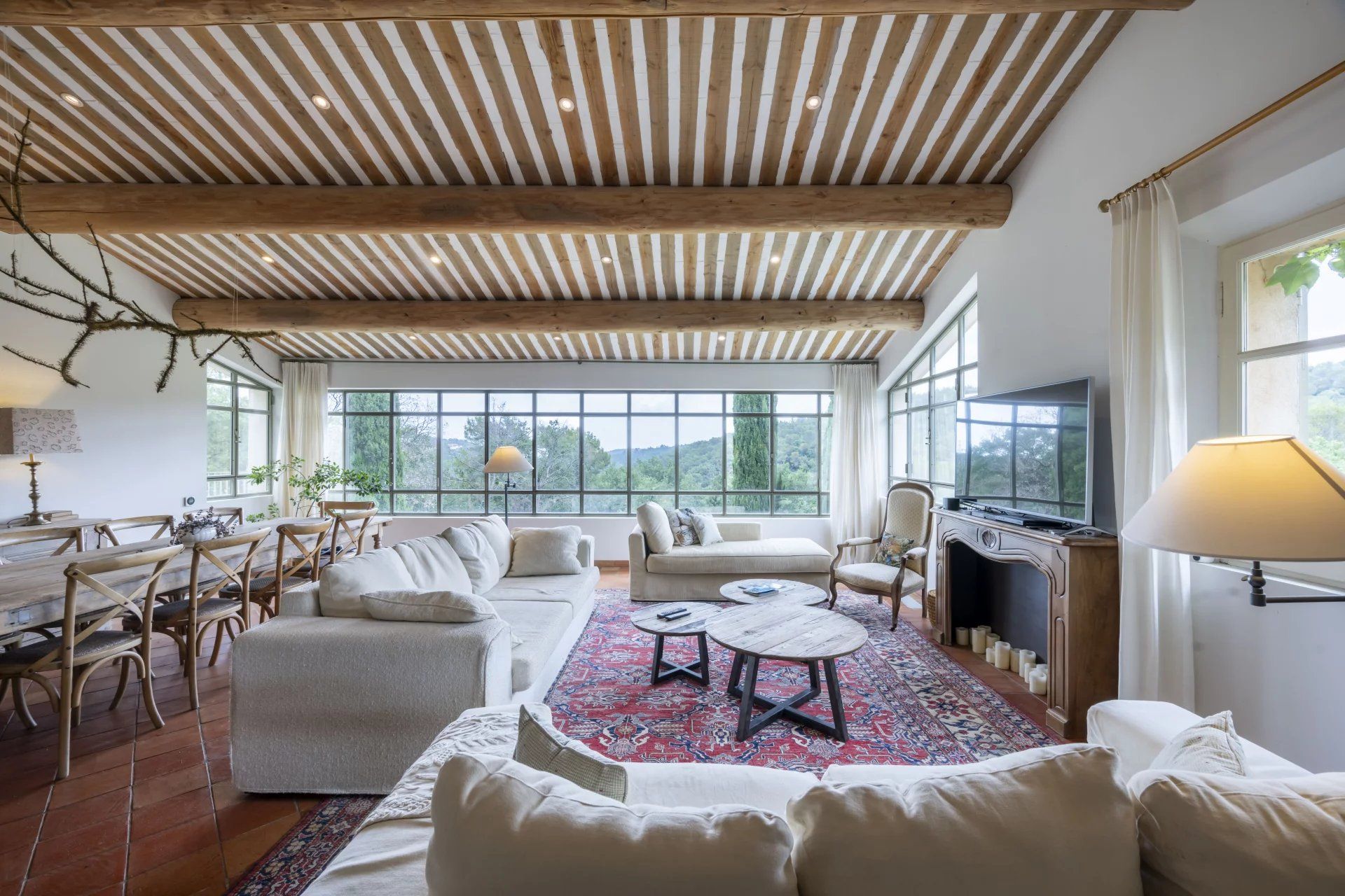 villa 8 Rooms for sale on Valbonne (06560)