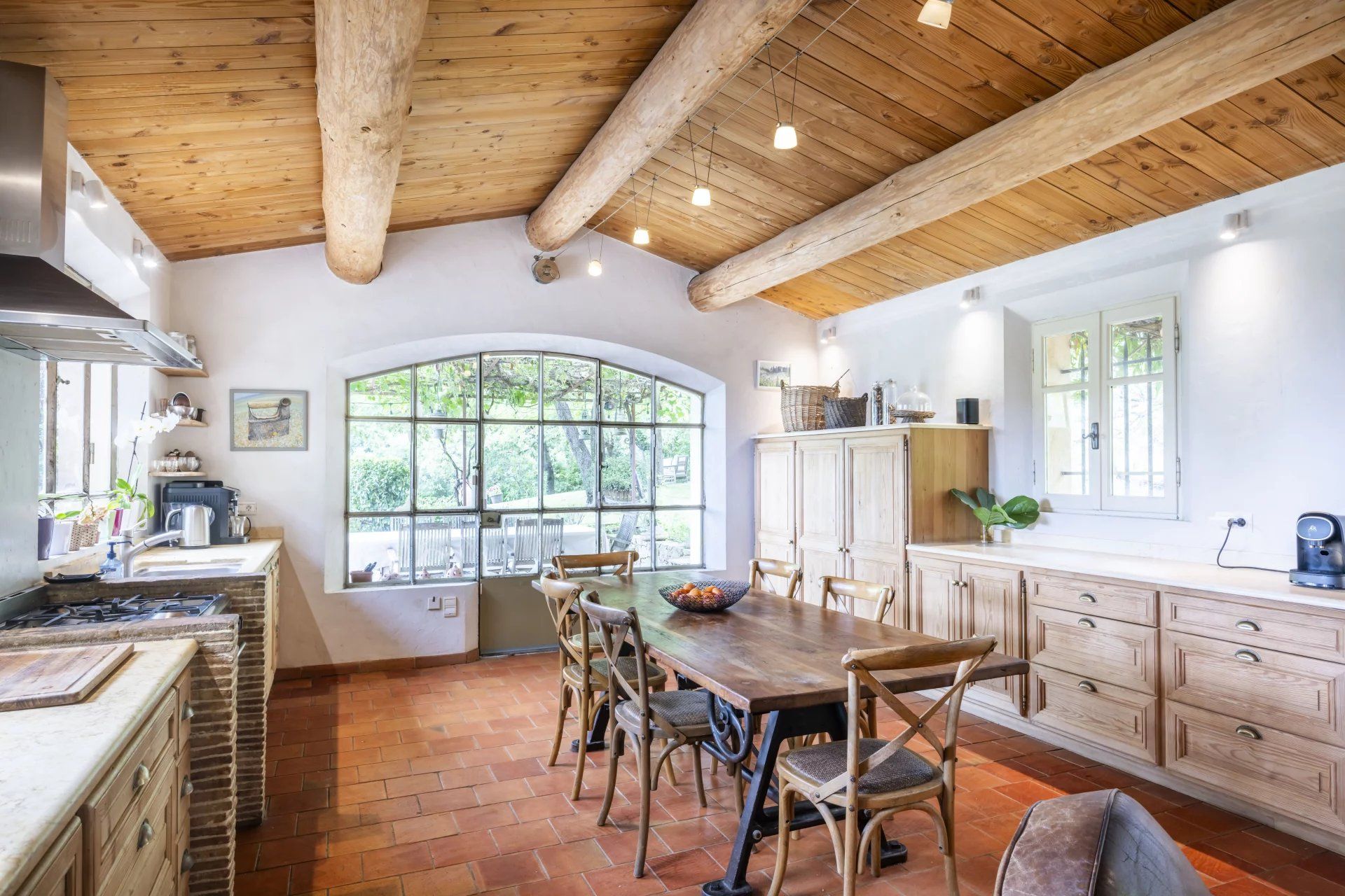 villa 8 Rooms for sale on Valbonne (06560)