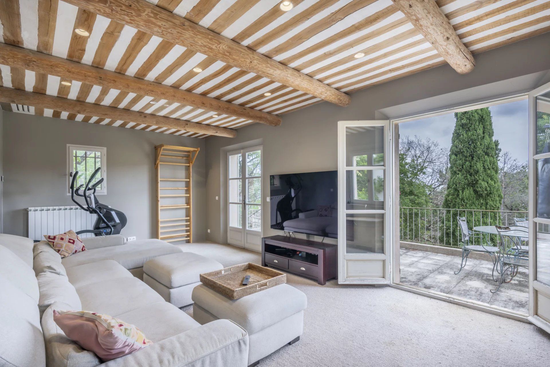 villa 8 Rooms for sale on Valbonne (06560)
