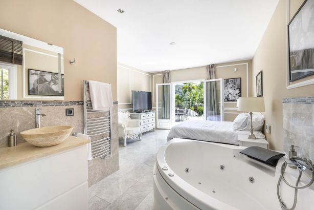 Sale Villa Grasse 9&nbsp;Rooms 440&nbsp;m²