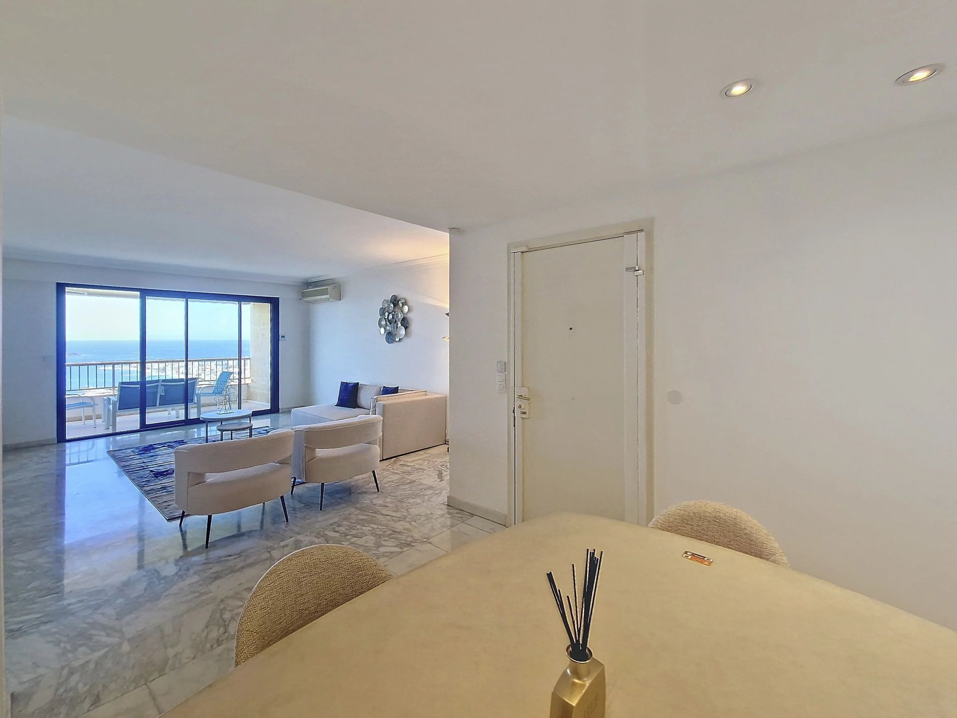 apartment 3 Rooms for rent on Cannes (06400)