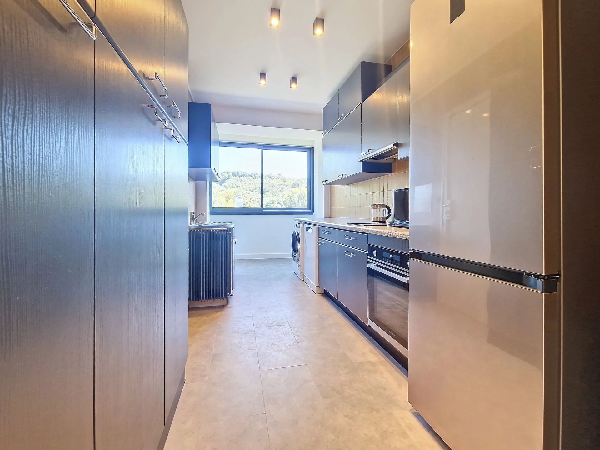 apartment 3 Rooms for rent on Cannes (06400)
