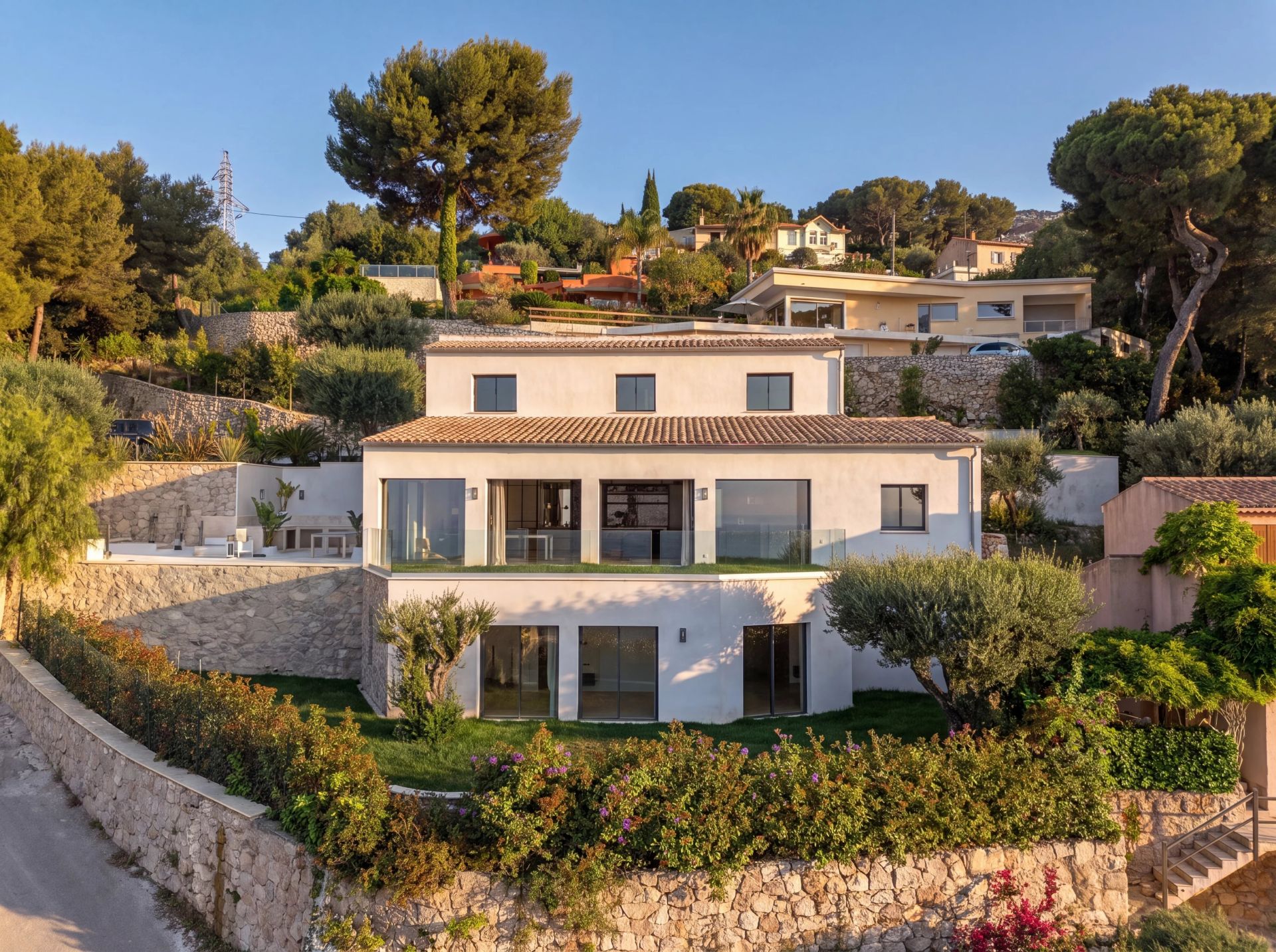 villa 6 Rooms for sale on Beausoleil (06240)