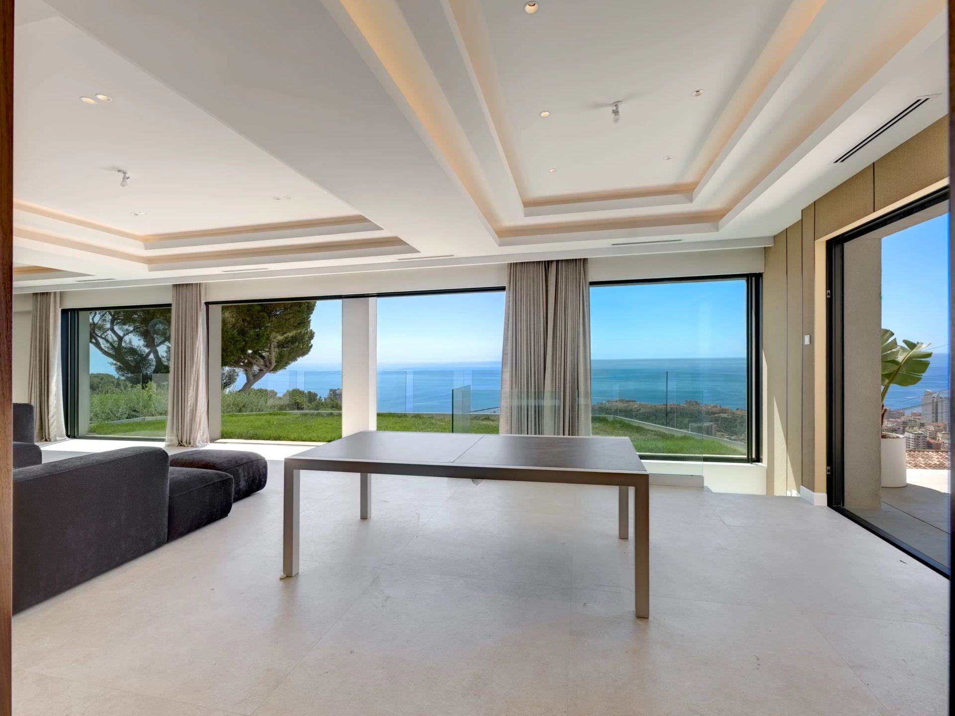 villa 6 Rooms for sale on Beausoleil (06240)